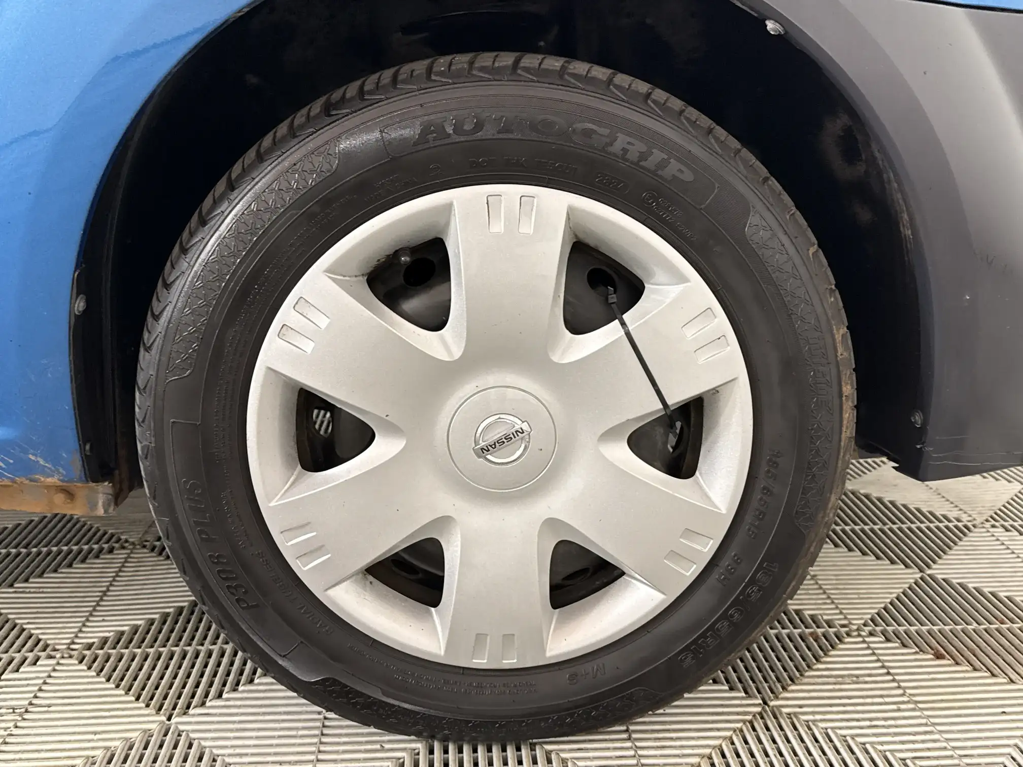 Nissan NP200