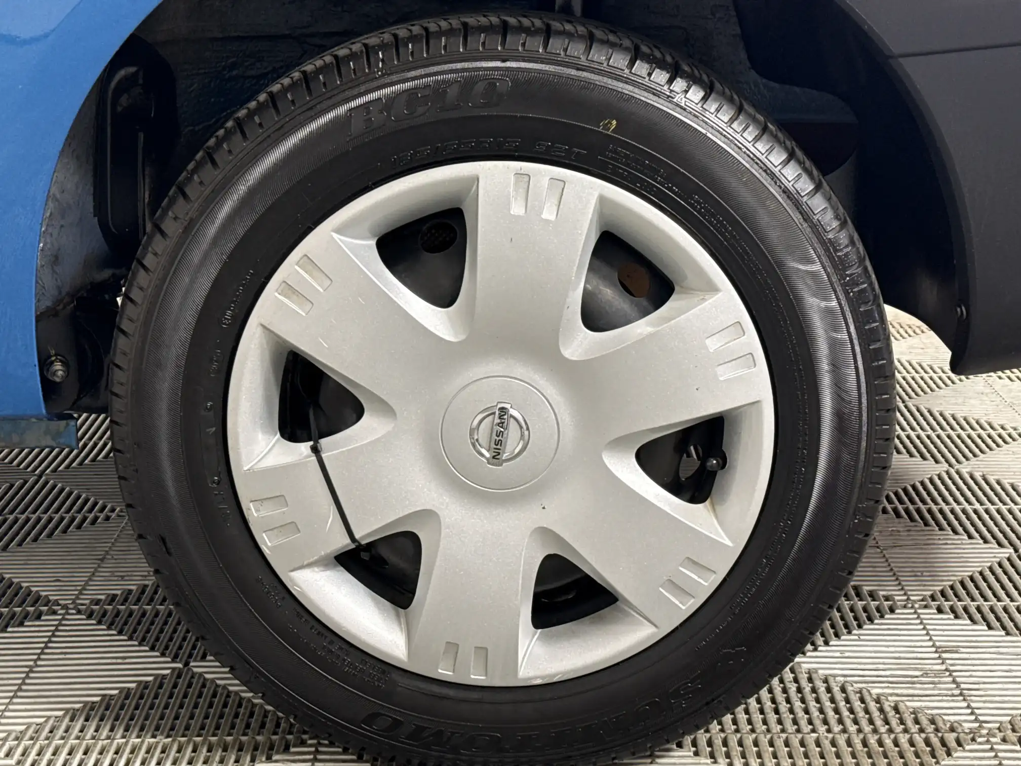 Nissan NP200