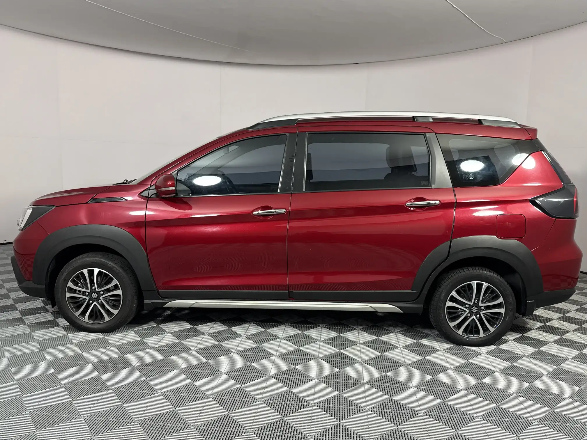 Suzuki XL6