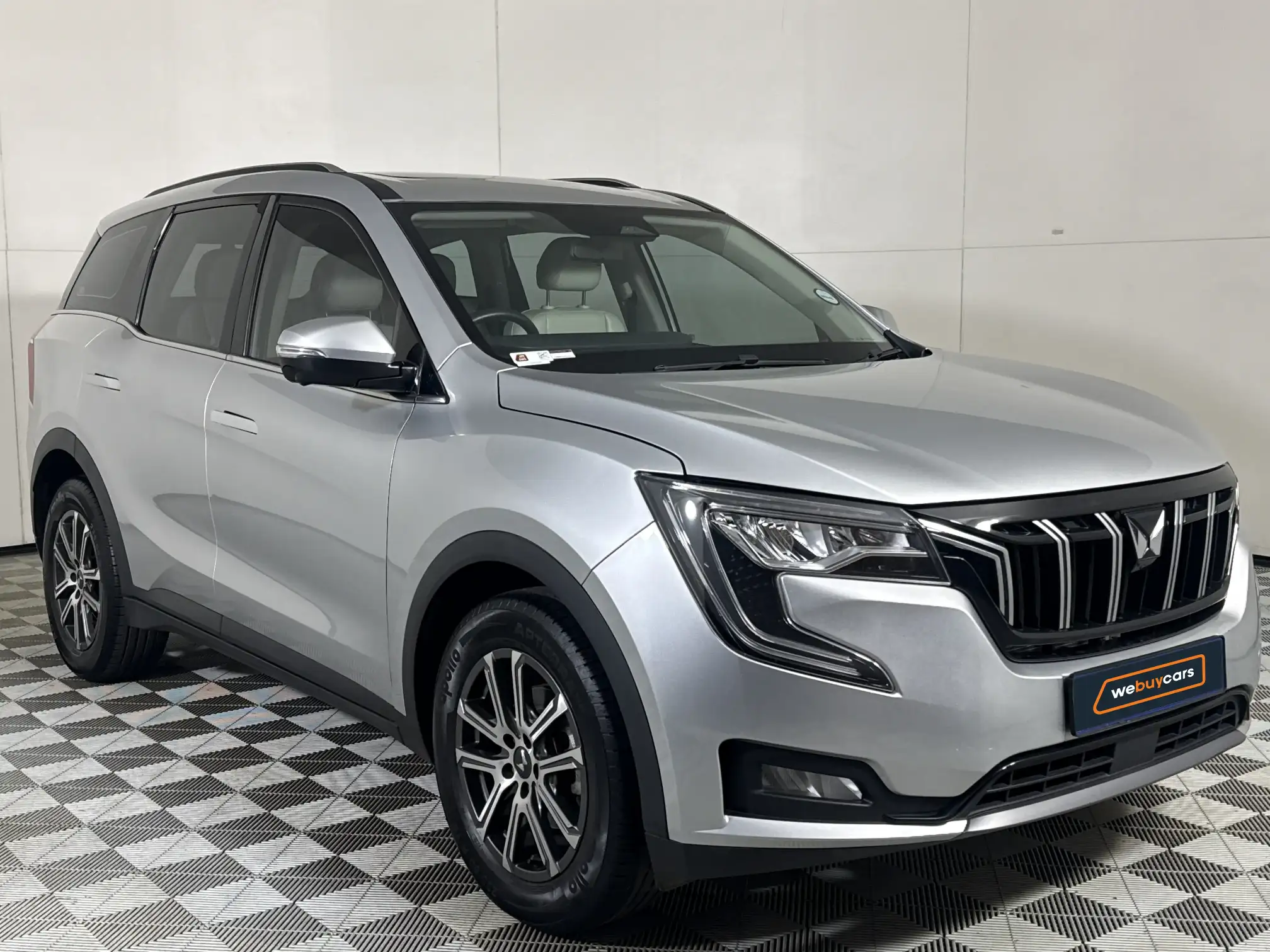 Mahindra XUV 700