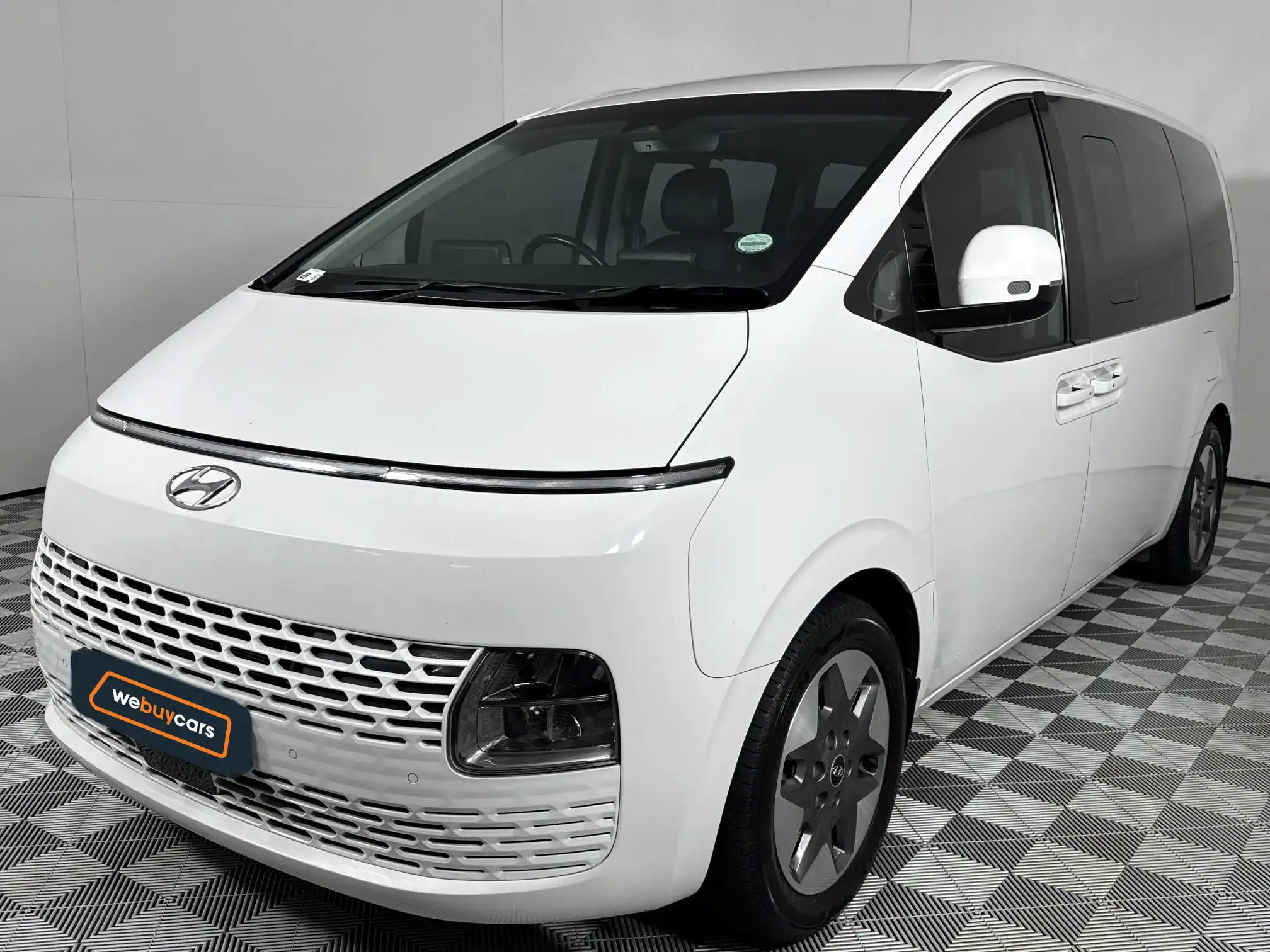 2022 Hyundai Staria