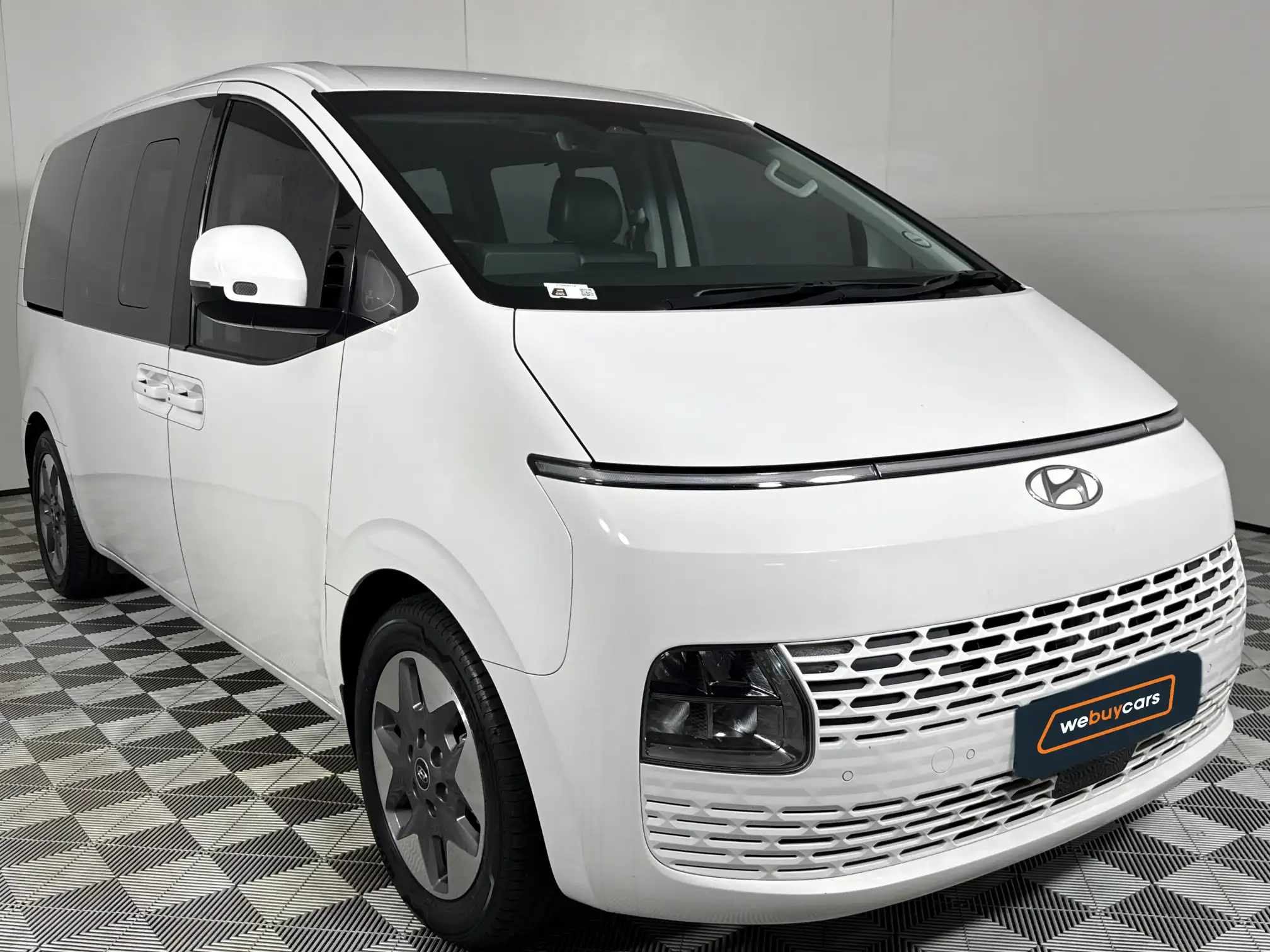 Hyundai Staria