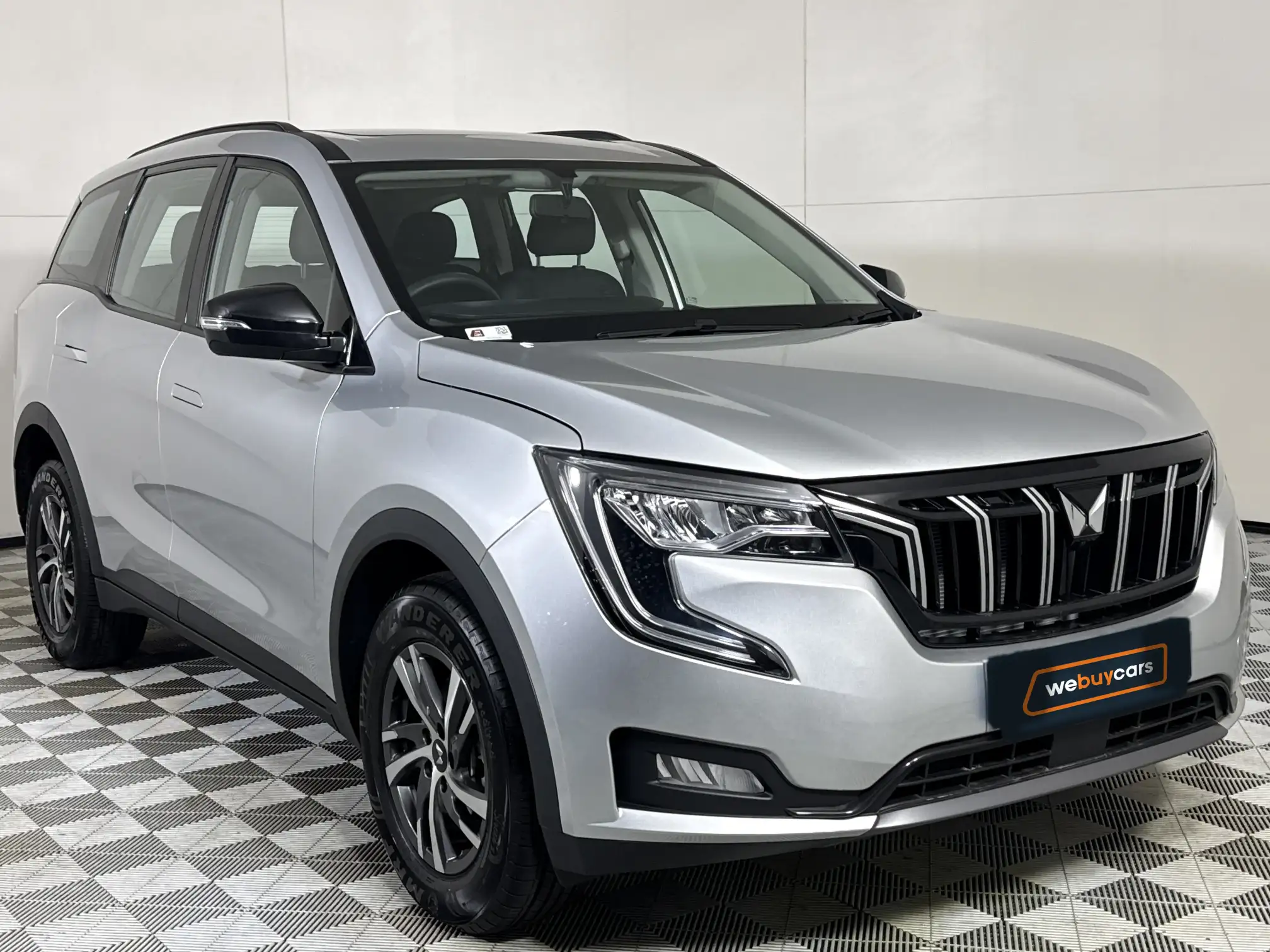 Mahindra XUV 700