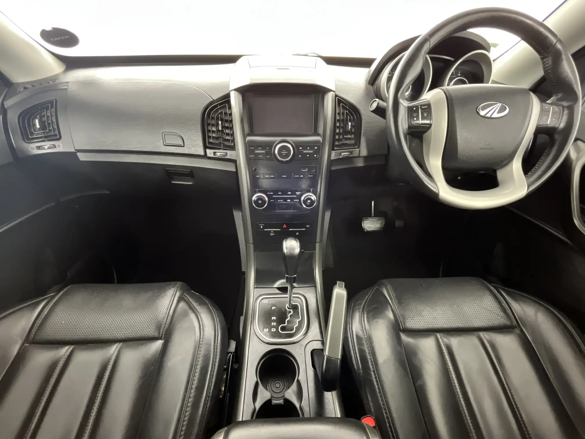 Mahindra XUV