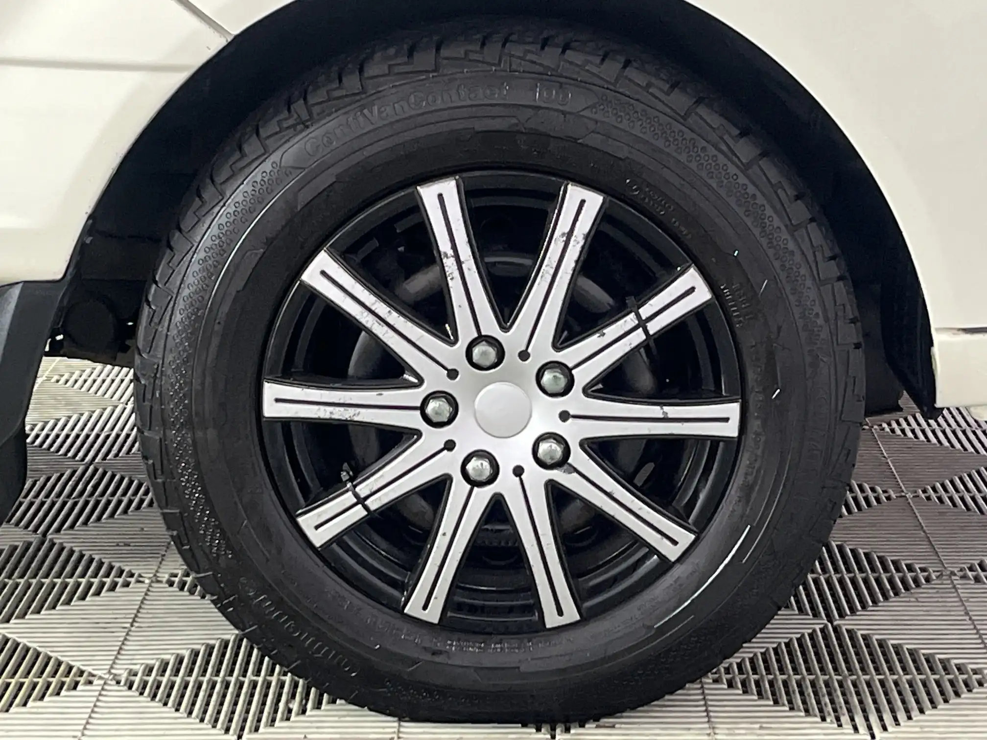 Hyundai H100