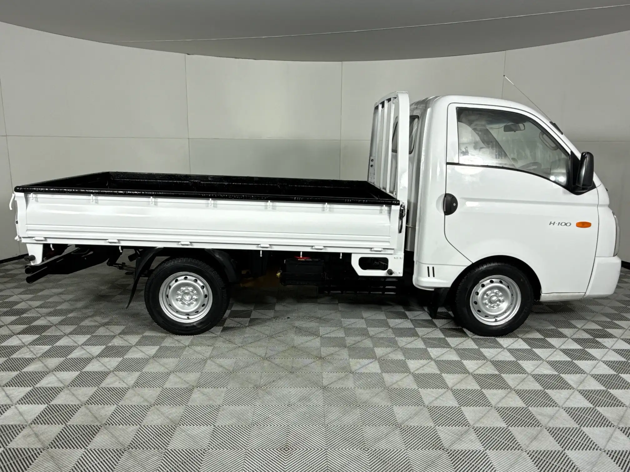 Hyundai H100