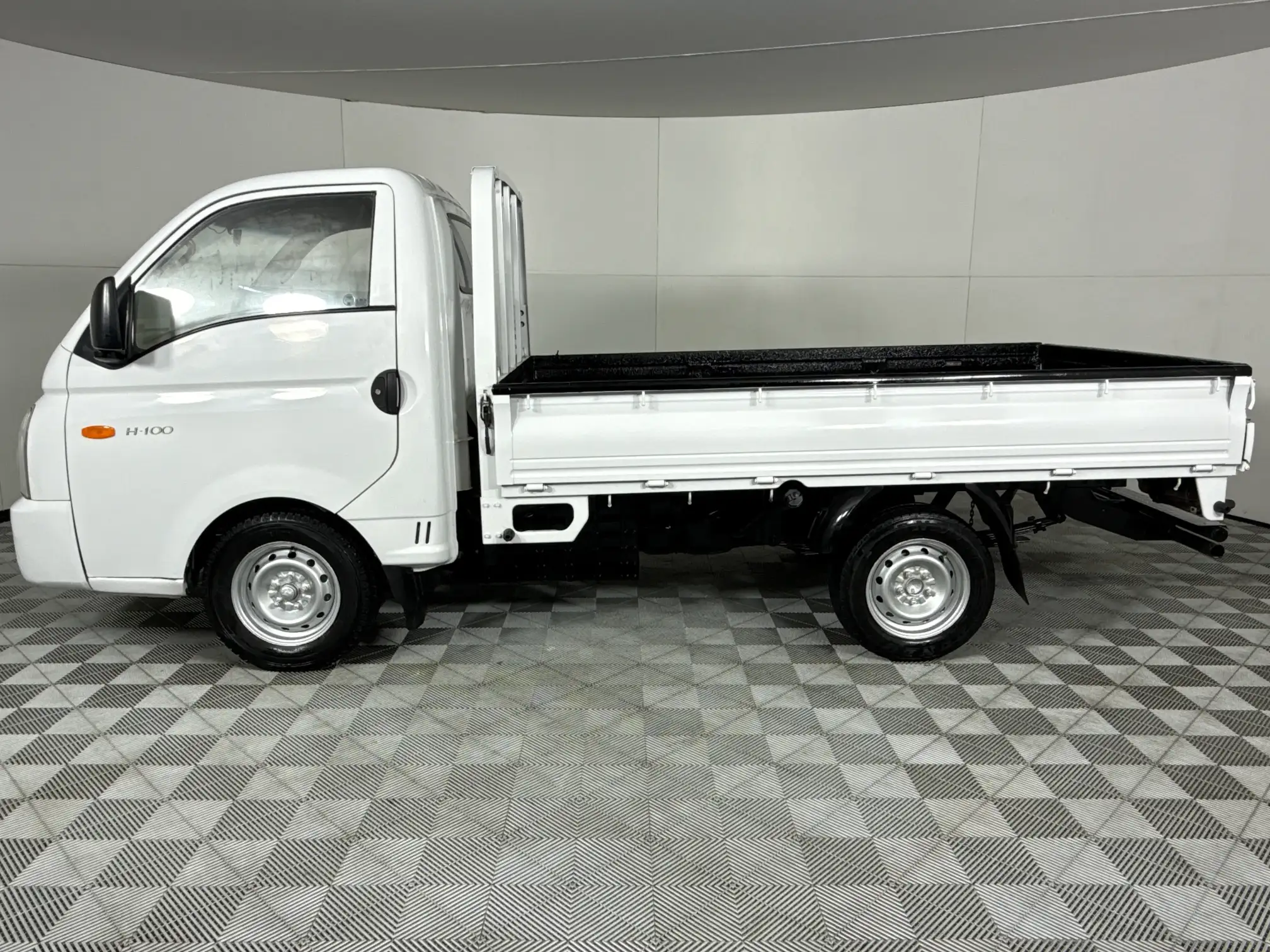 Hyundai H100