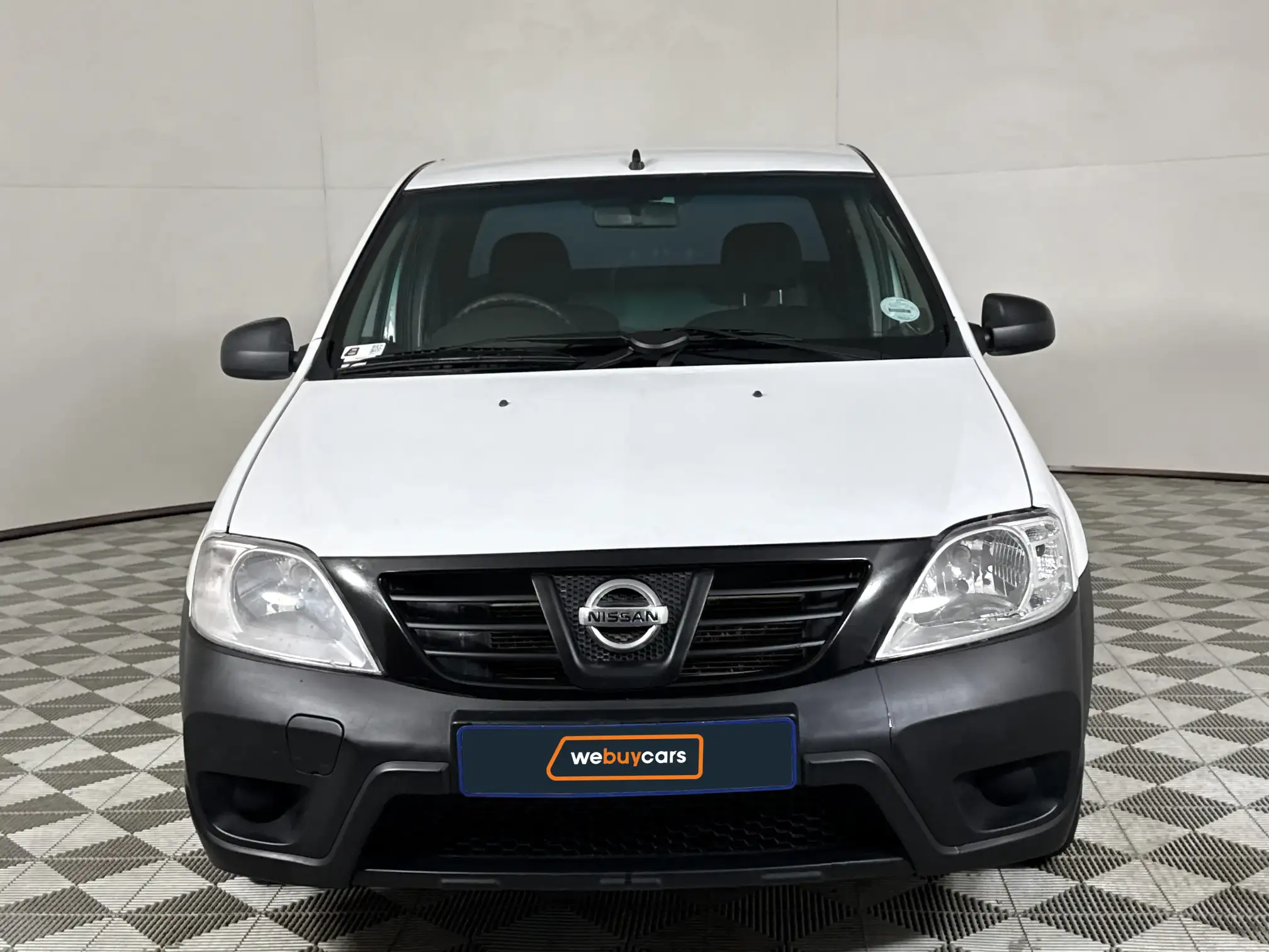 Nissan NP200