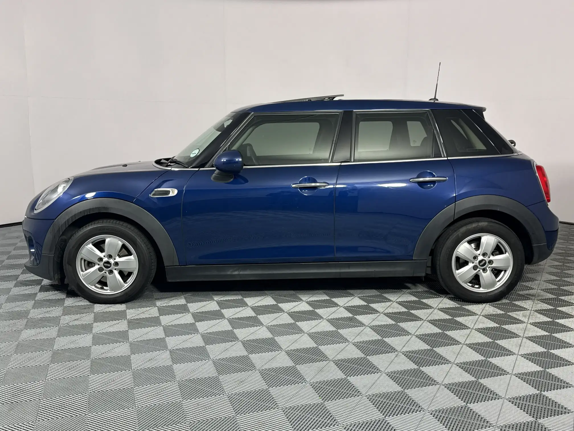 Mini Mini ONE