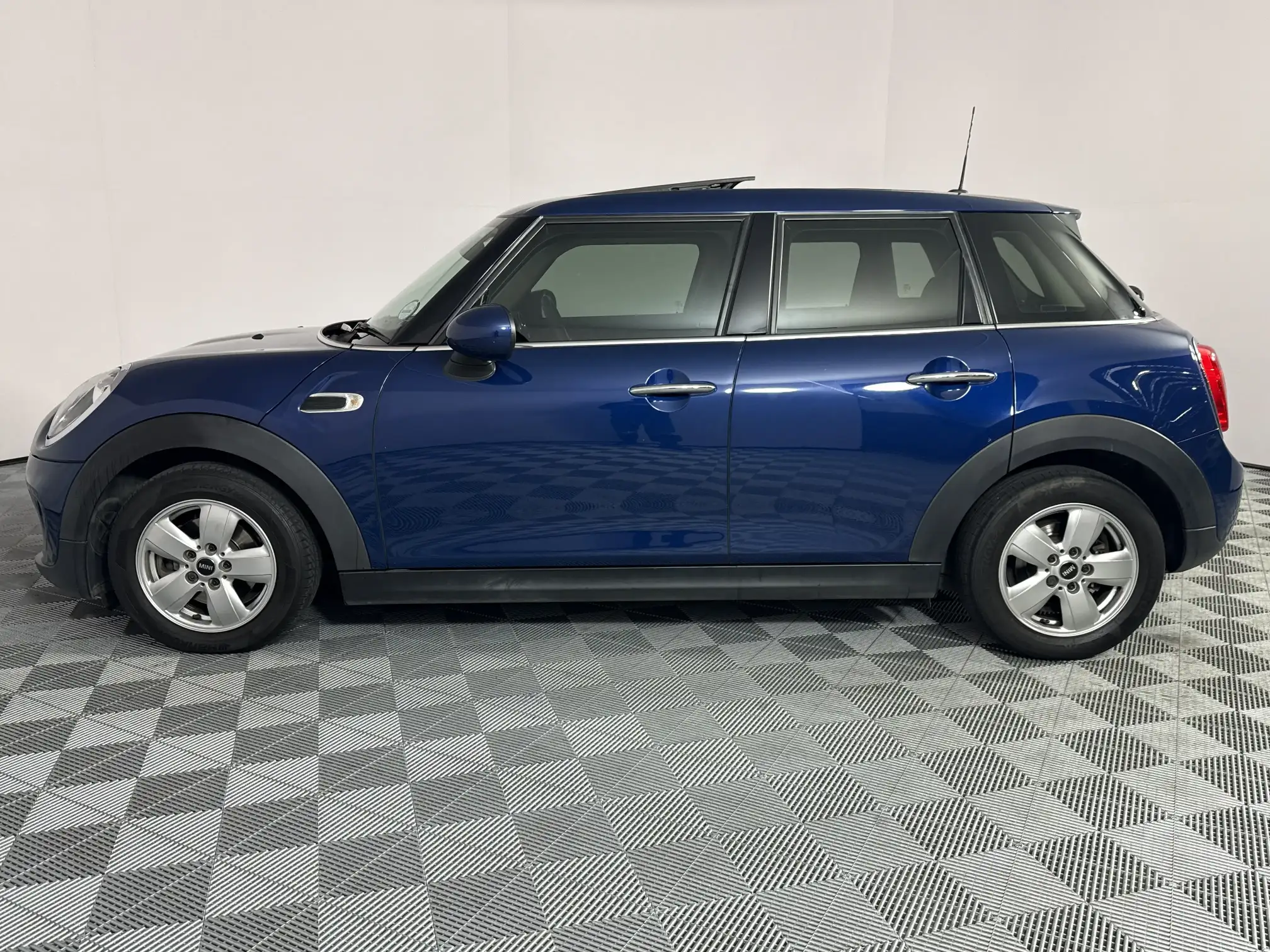 Mini Mini ONE