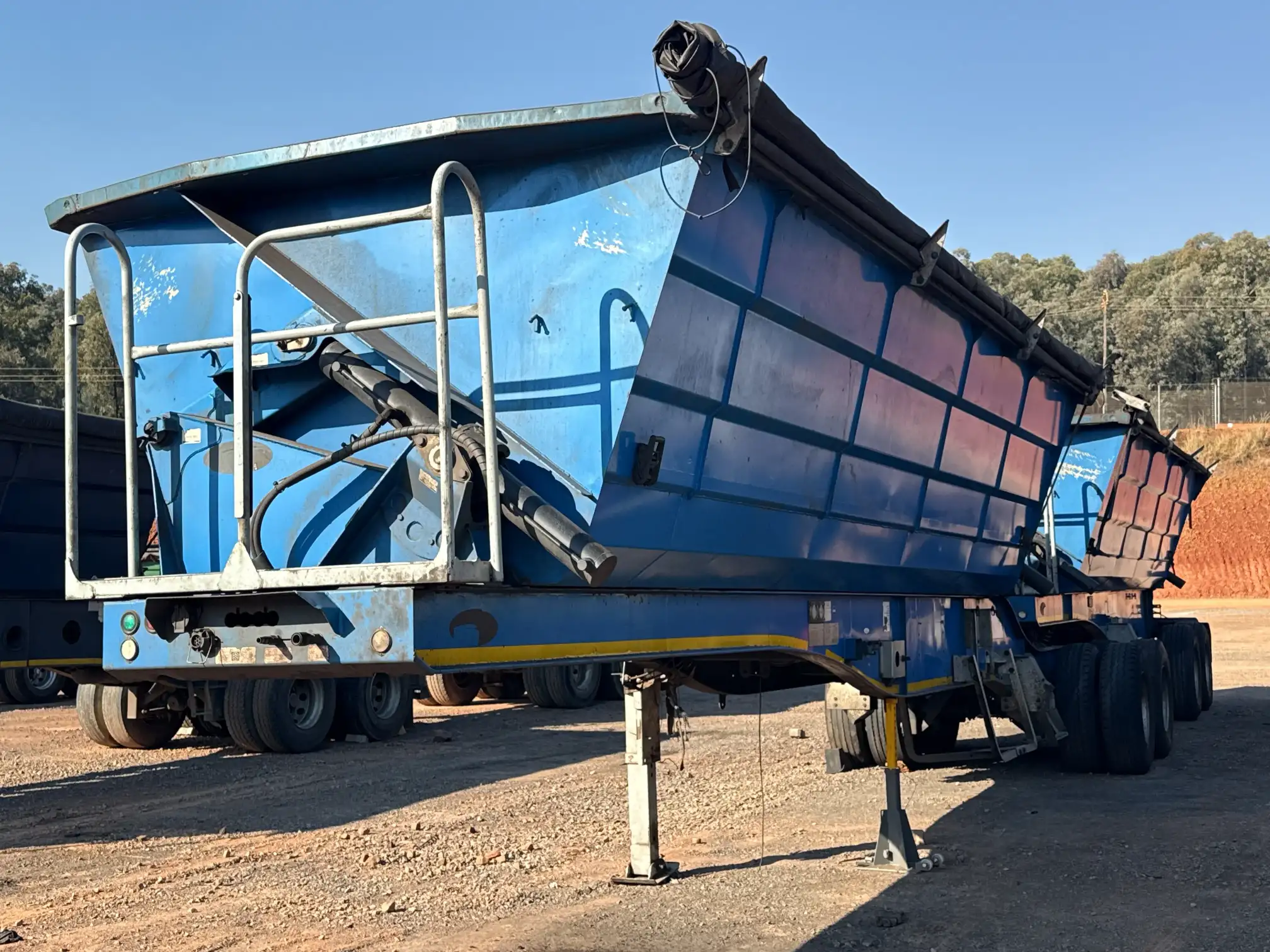 2018 SA Truck Bodies side tipper