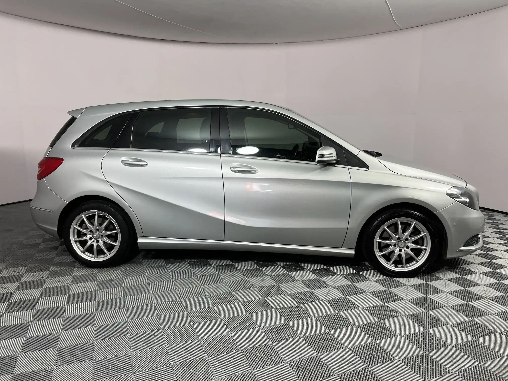 Mercedes-Benz B Class
