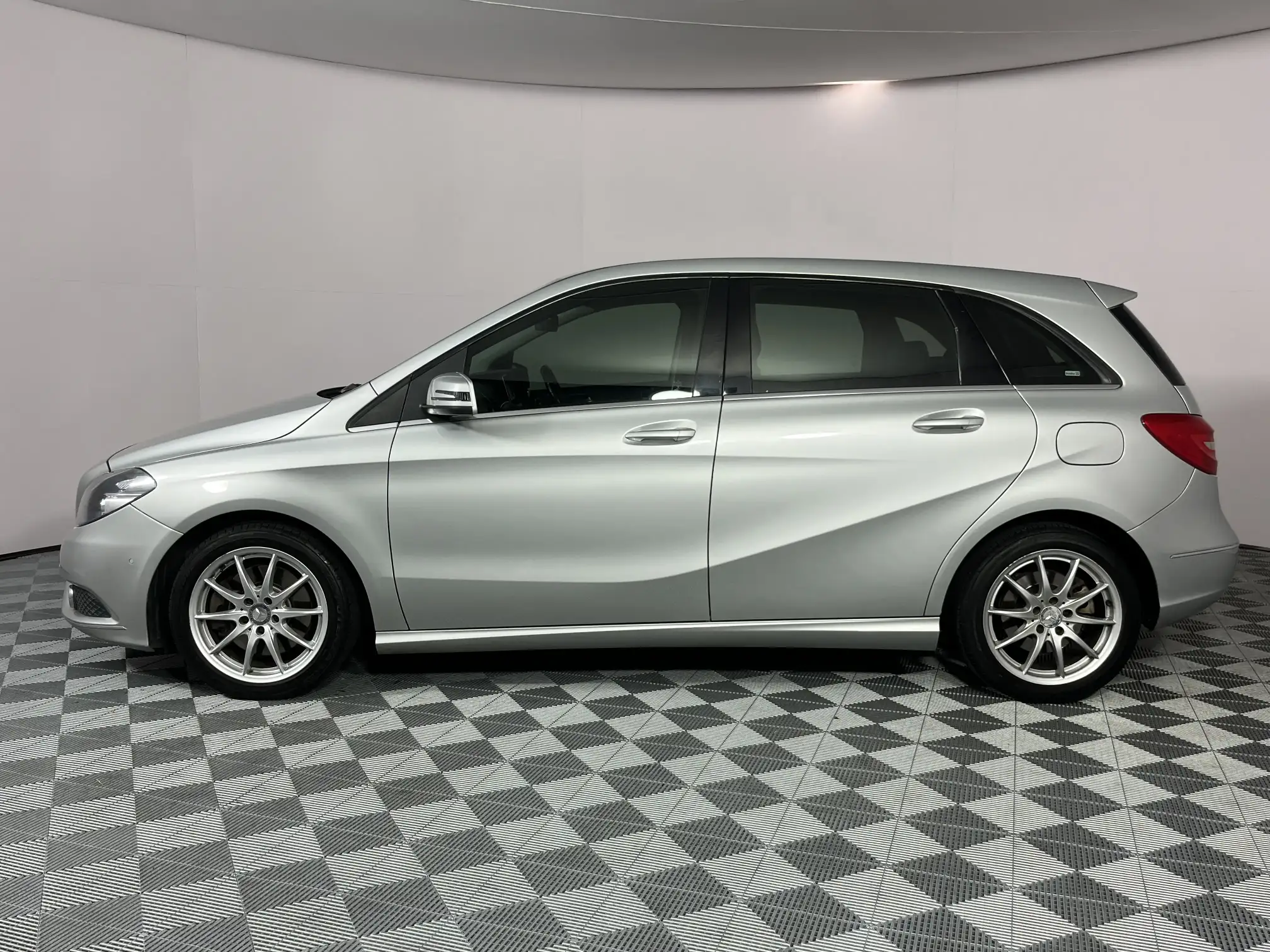 Mercedes-Benz B Class