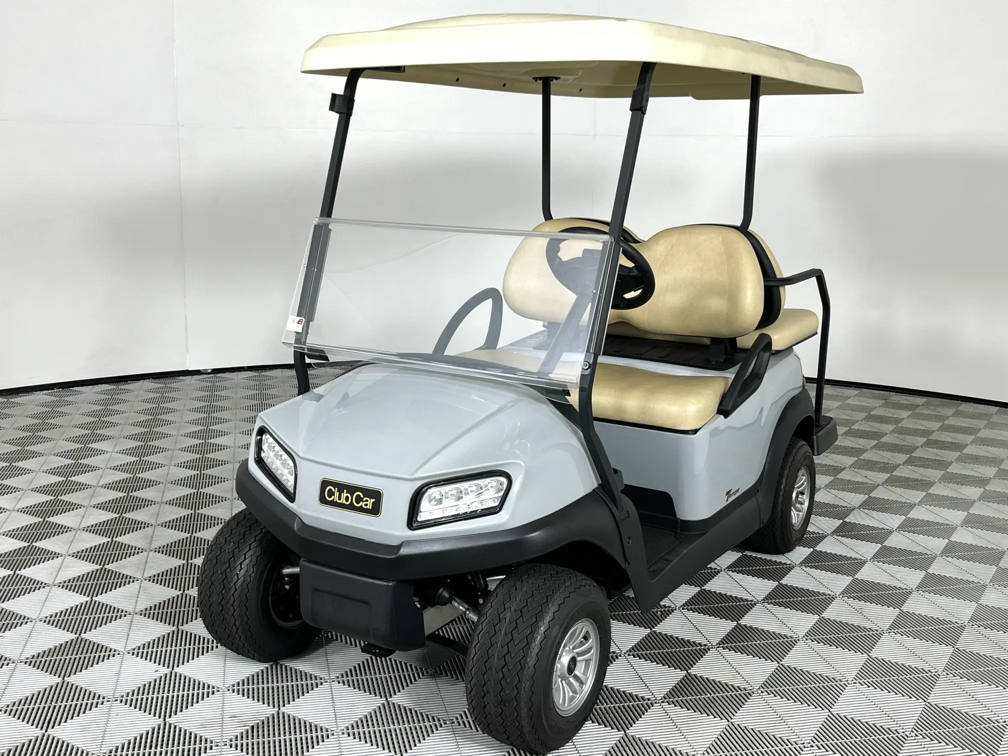 2023 Club Car Golf Cart 2+2 Tempo Petrol