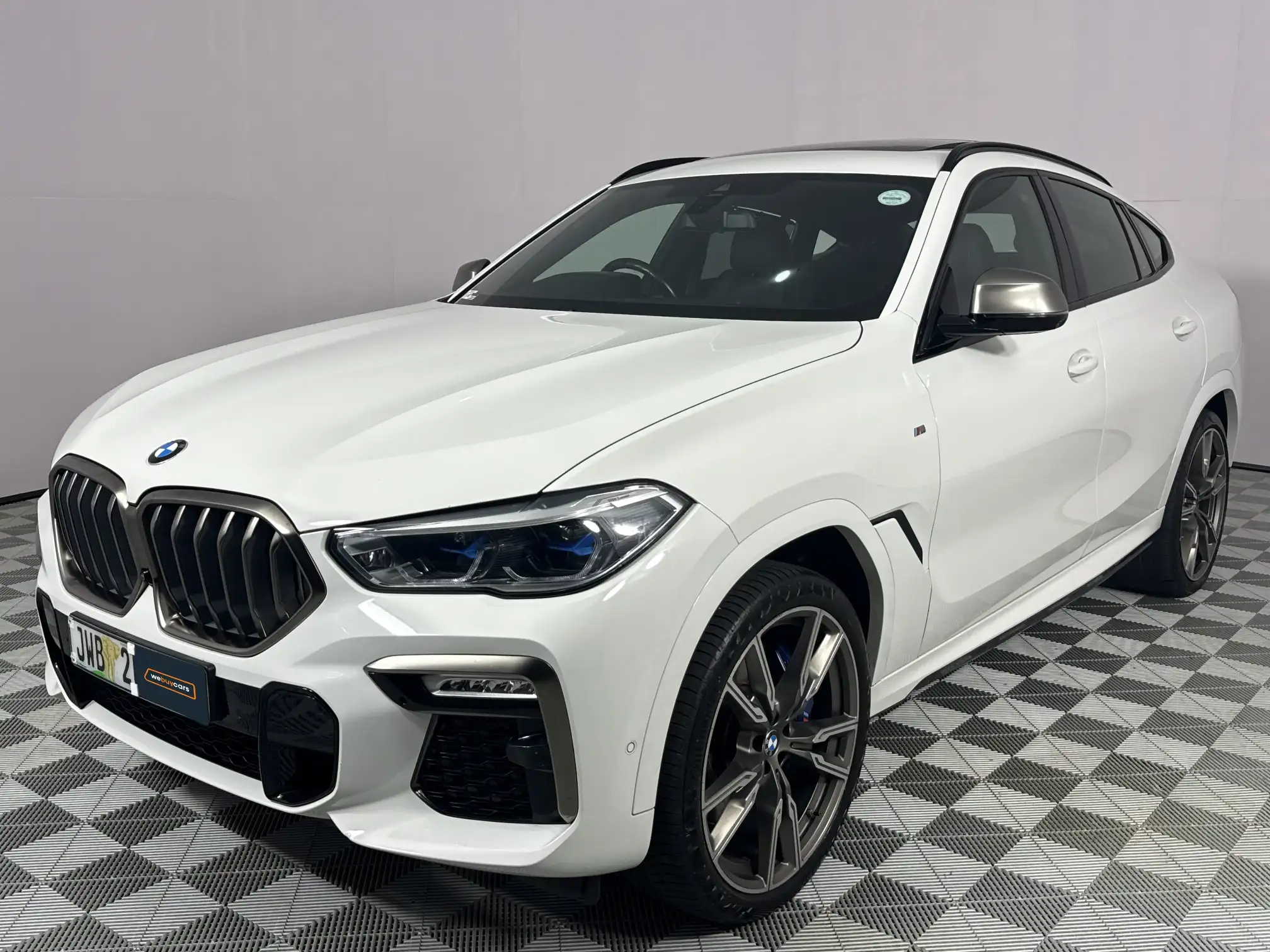 2021 BMW X6