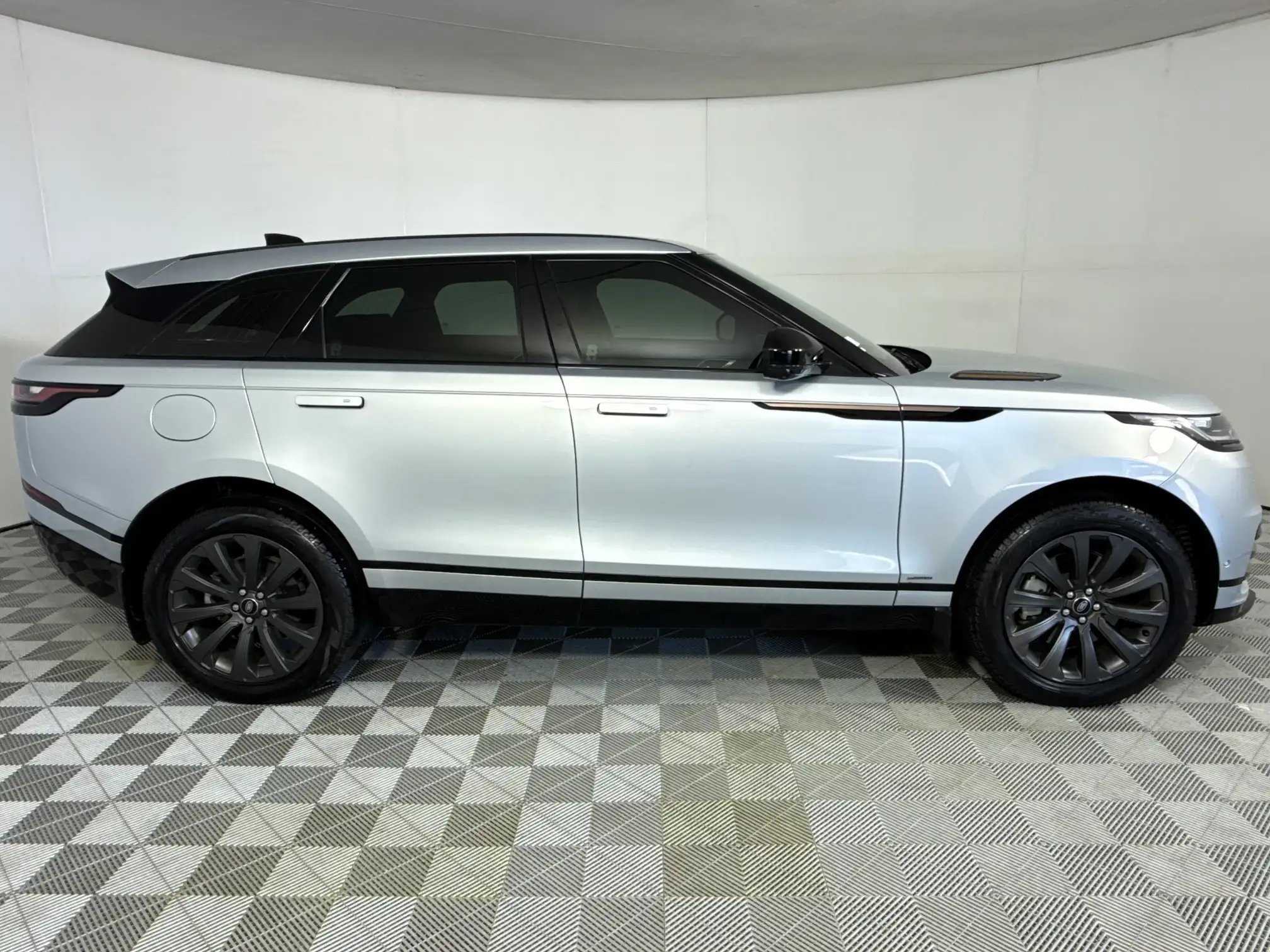 Land Rover Velar