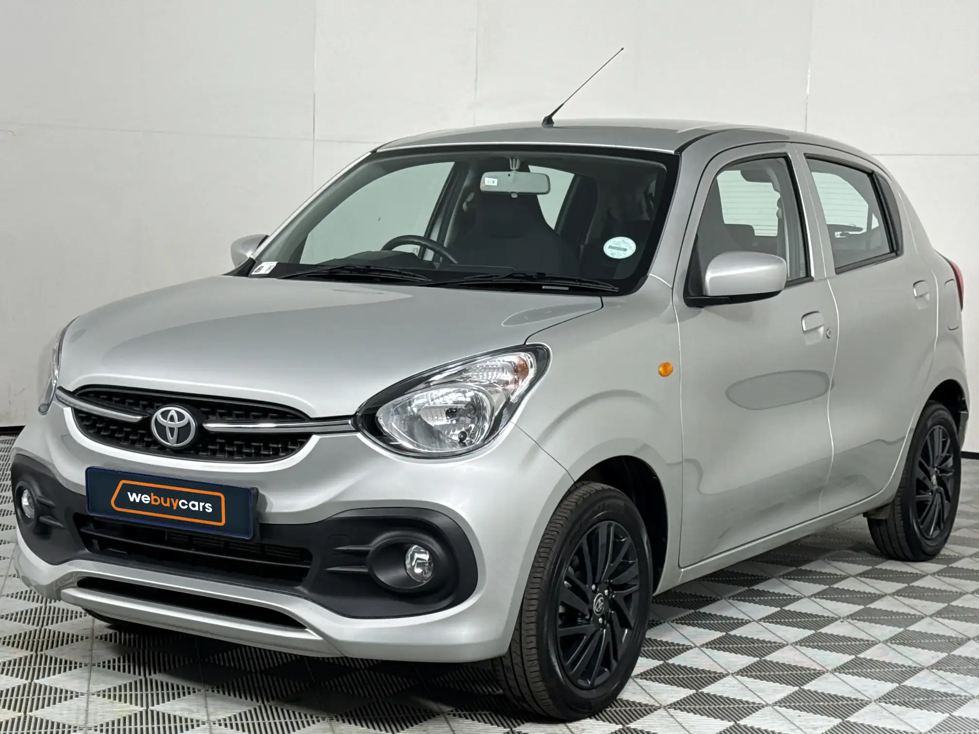 2025 Toyota Vitz
