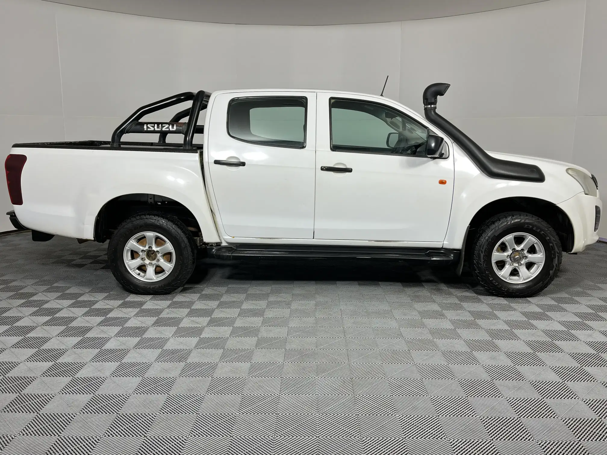Isuzu D-MAX