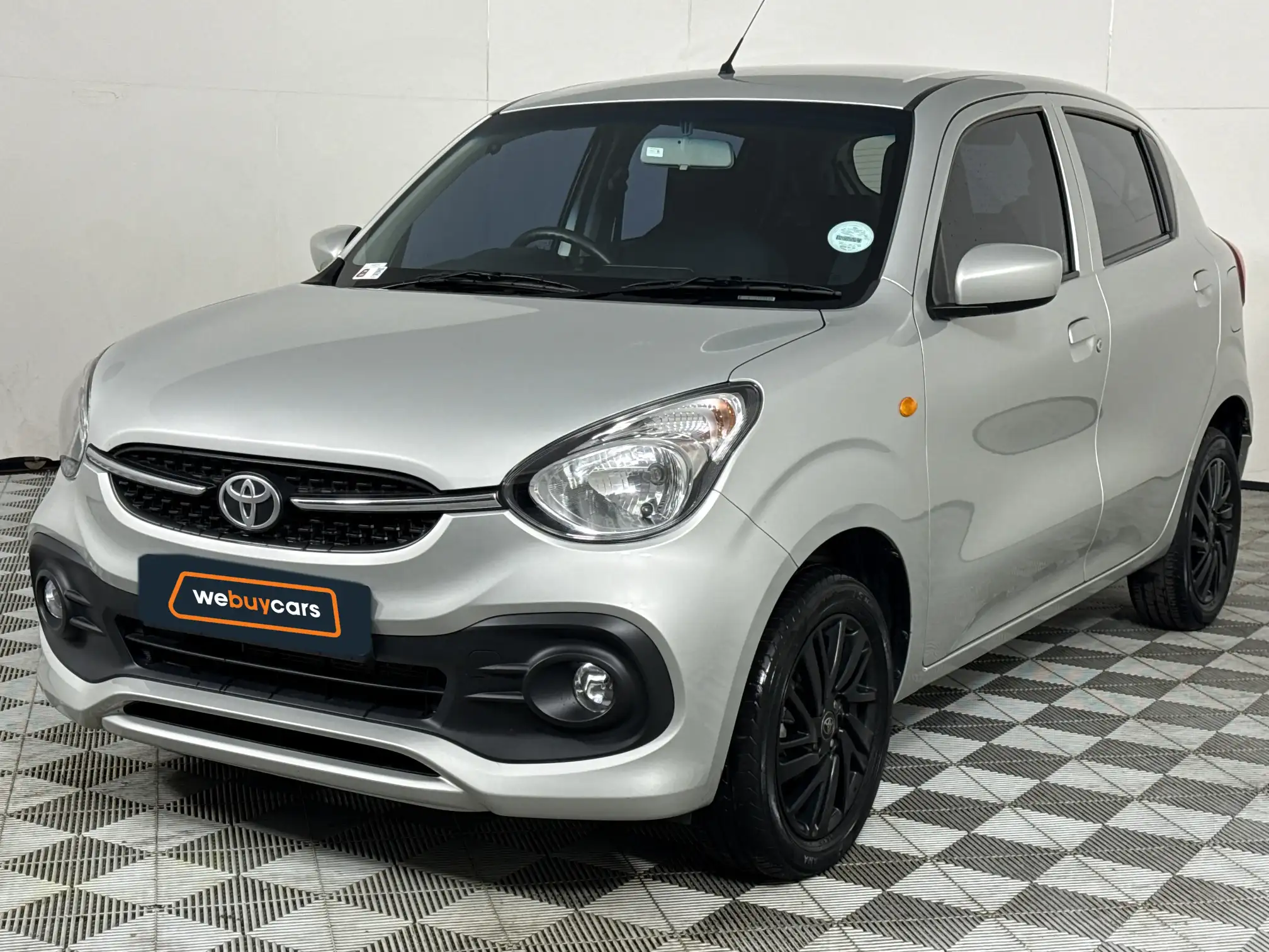2023 Toyota Vitz