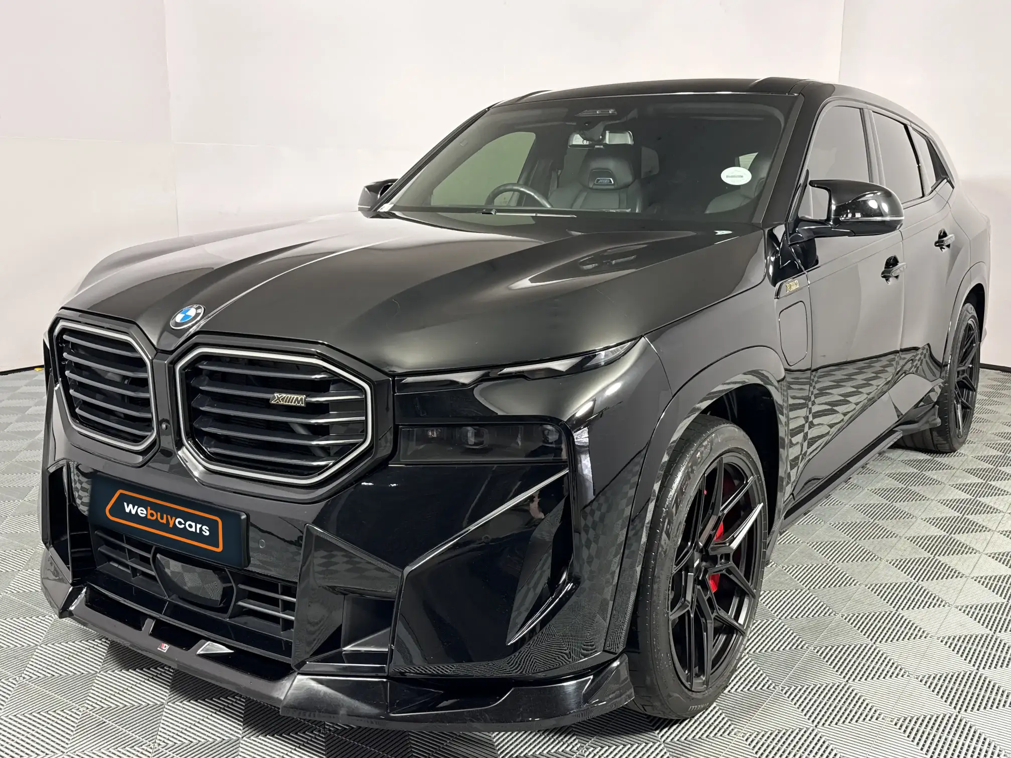 2025 BMW XM