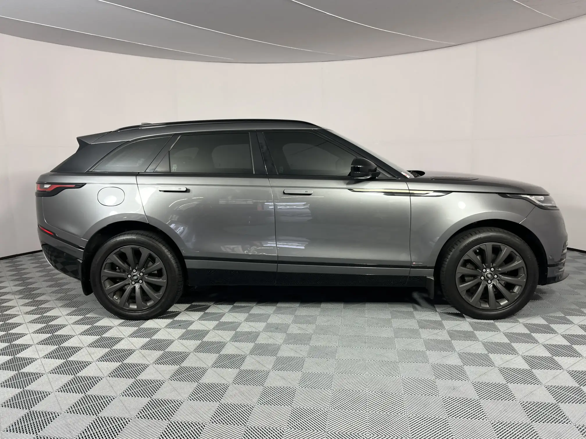 Land Rover Velar