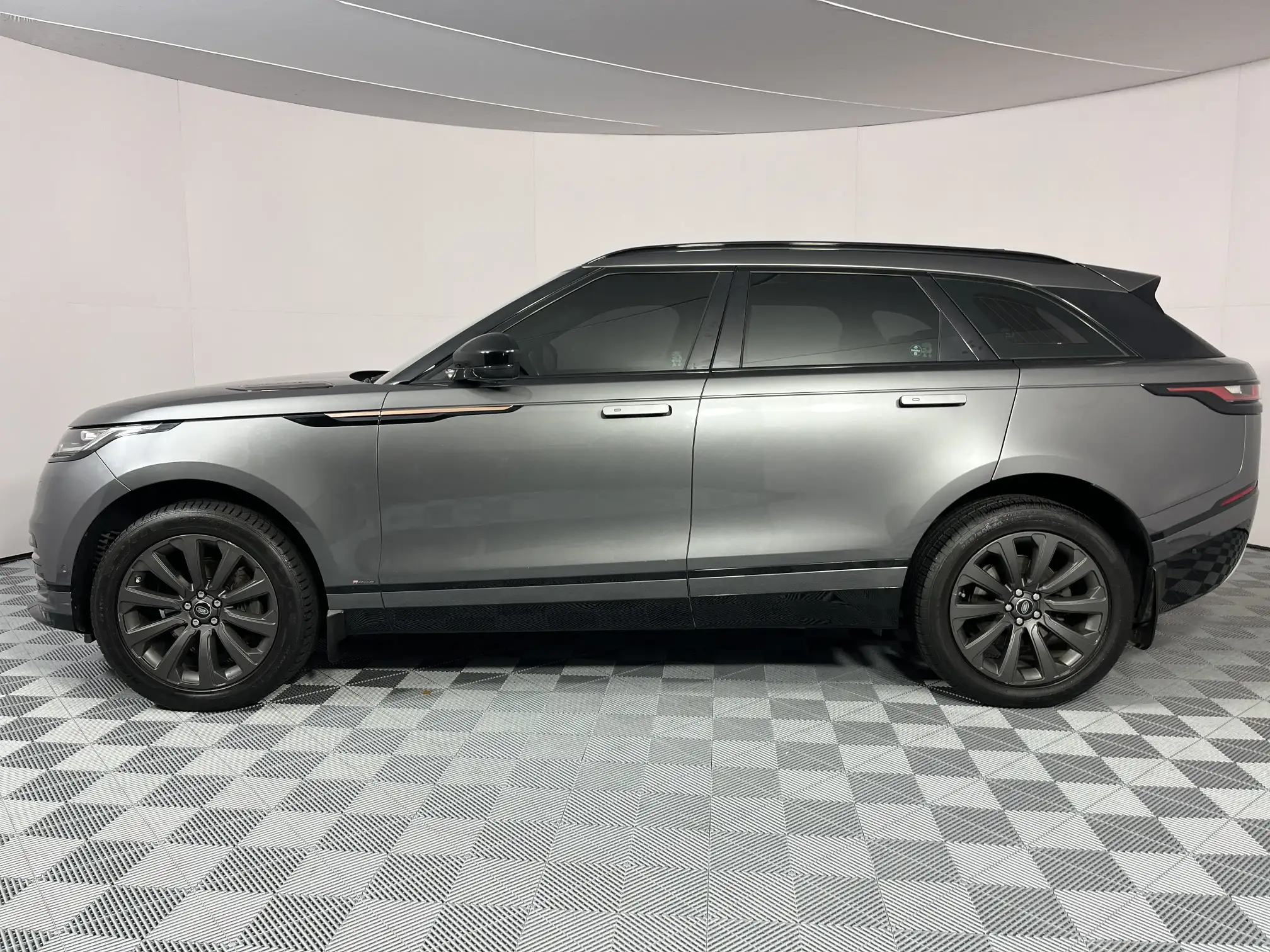 Land Rover Velar