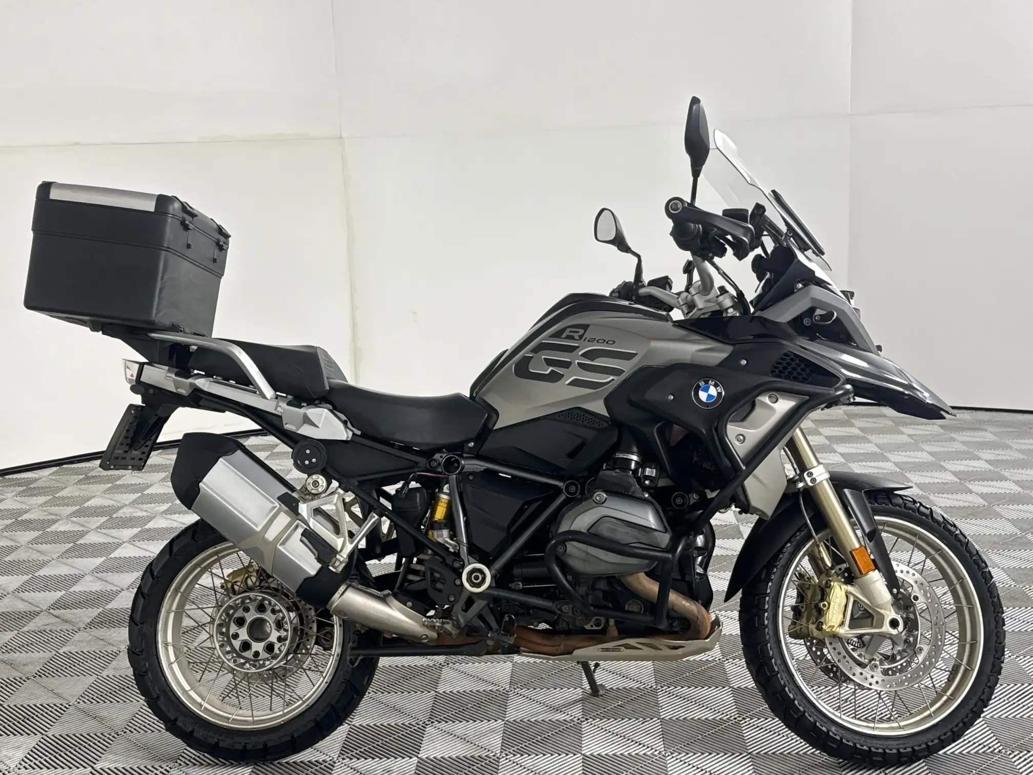 BMW R Series