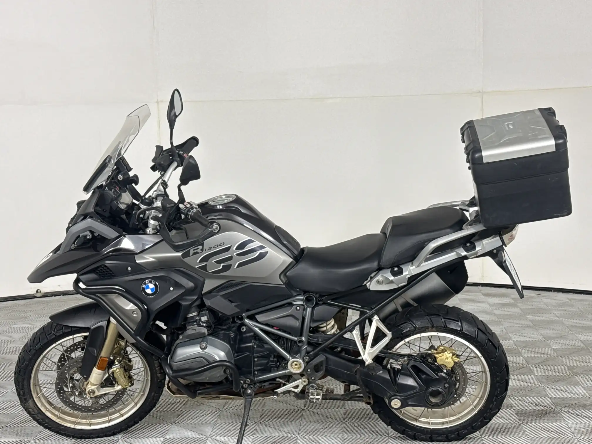 BMW R Series