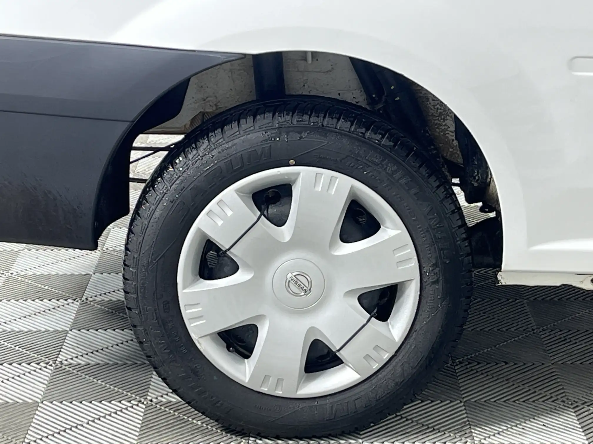 Nissan NP200