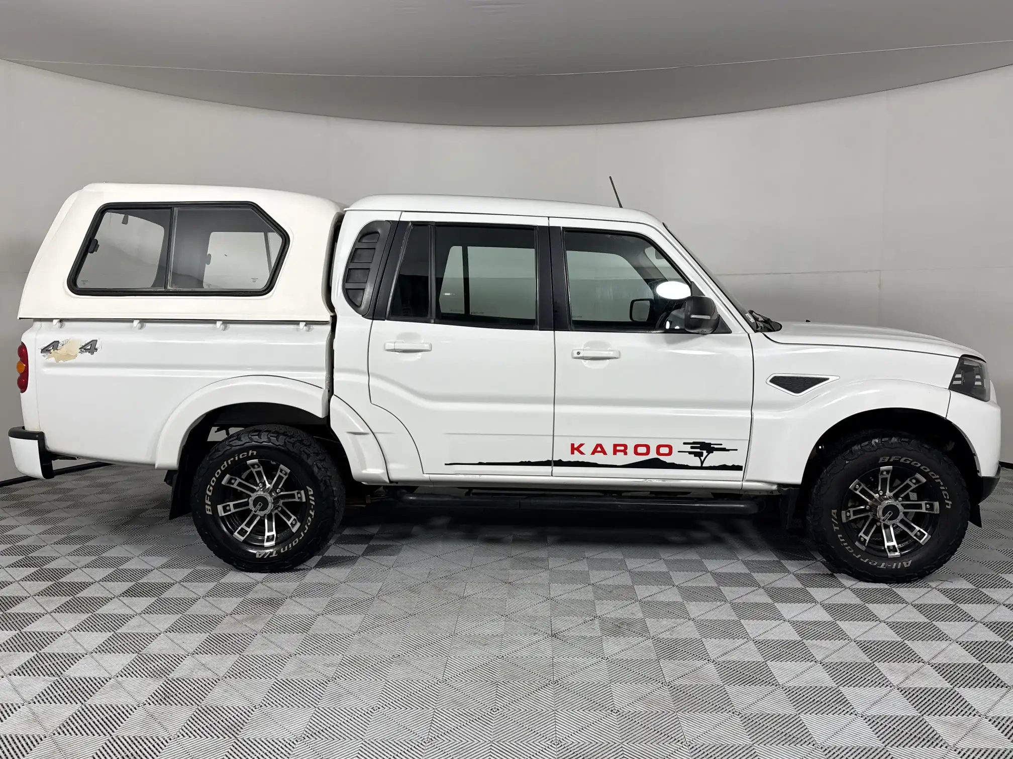 Mahindra PIK UP