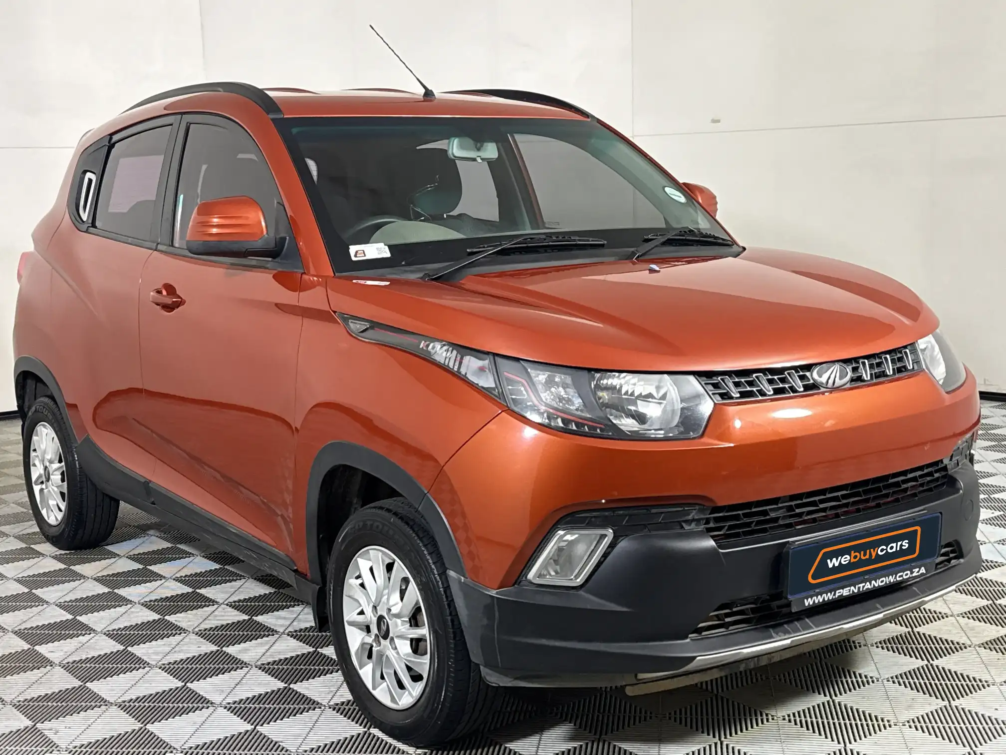 Mahindra KUV 100