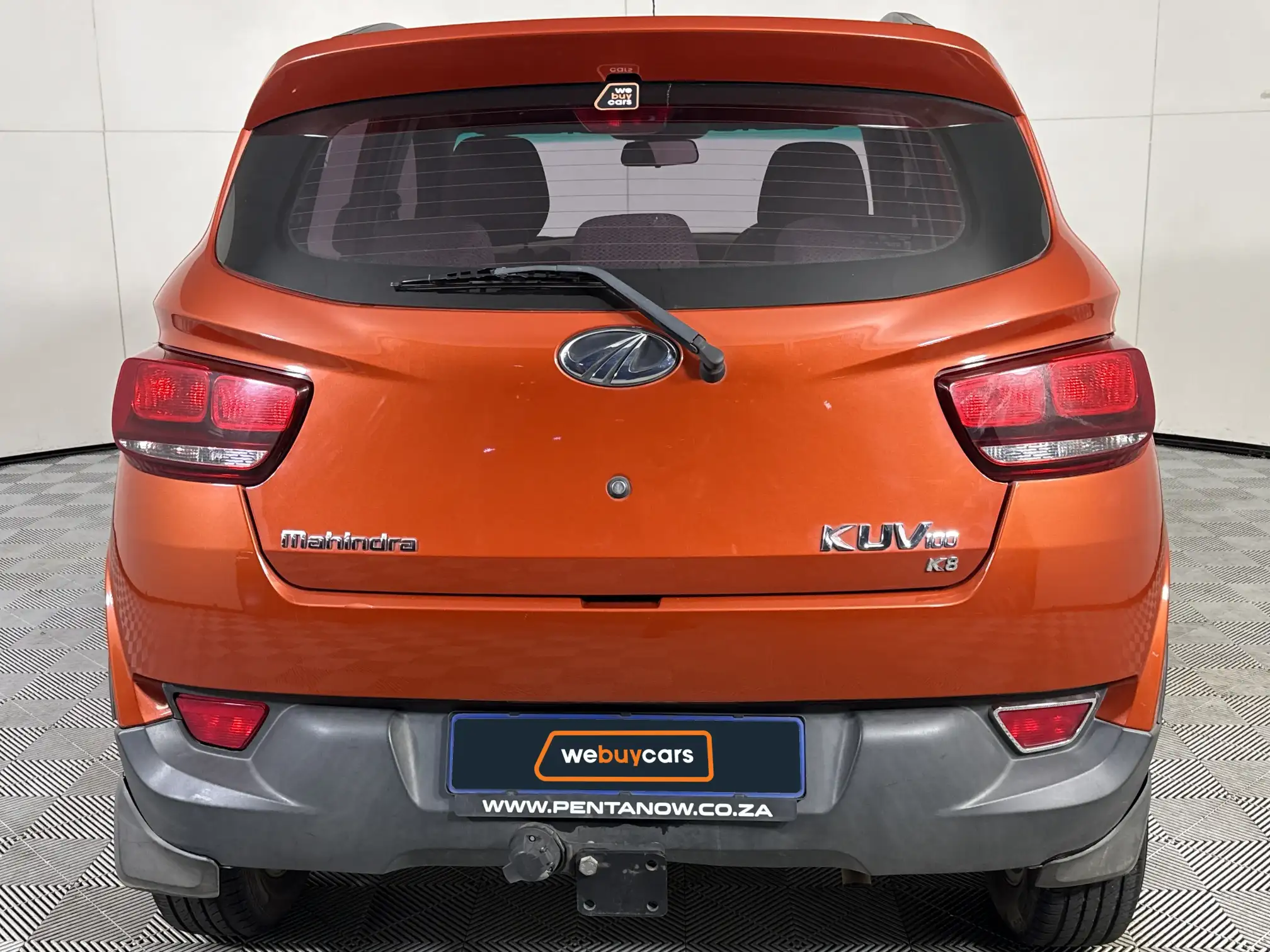 Mahindra KUV 100