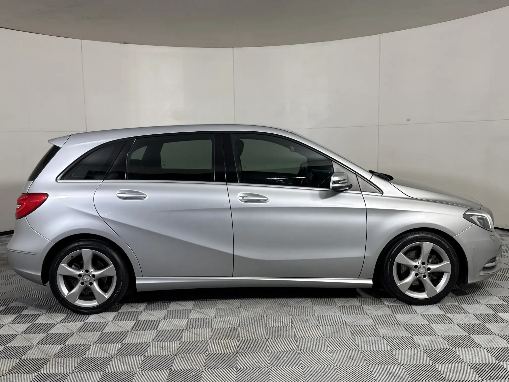 Mercedes-Benz B Class