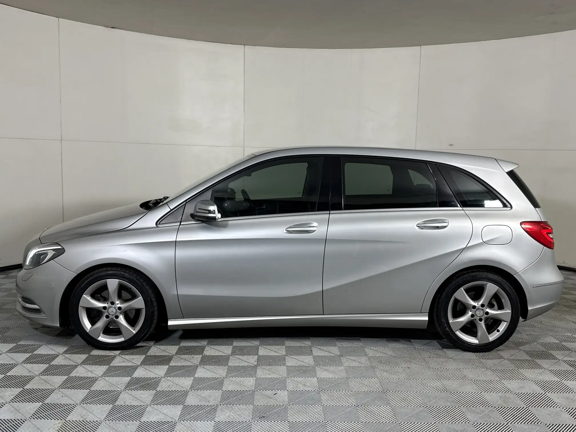 Mercedes-Benz B Class