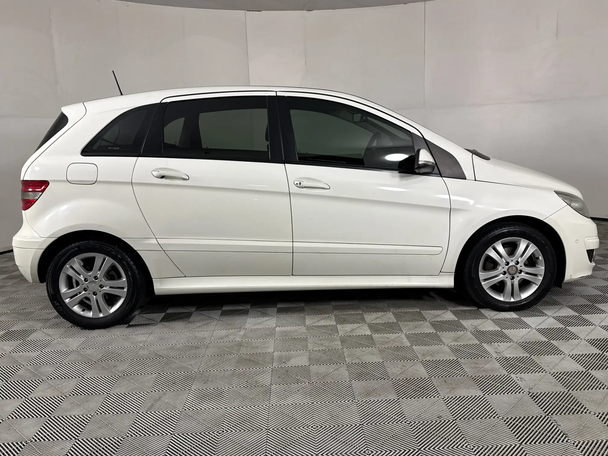 Mercedes-Benz B Class