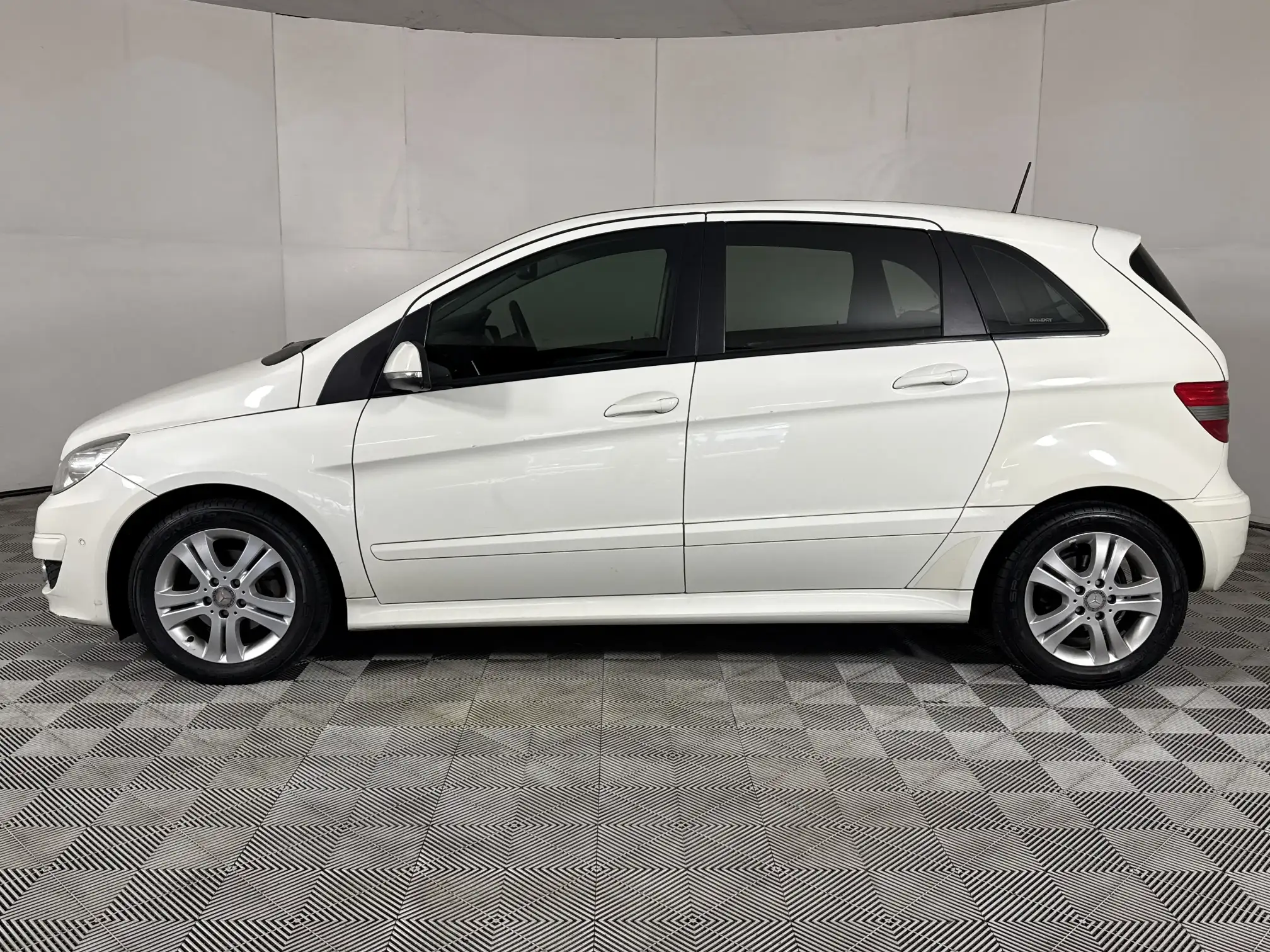 Mercedes-Benz B Class