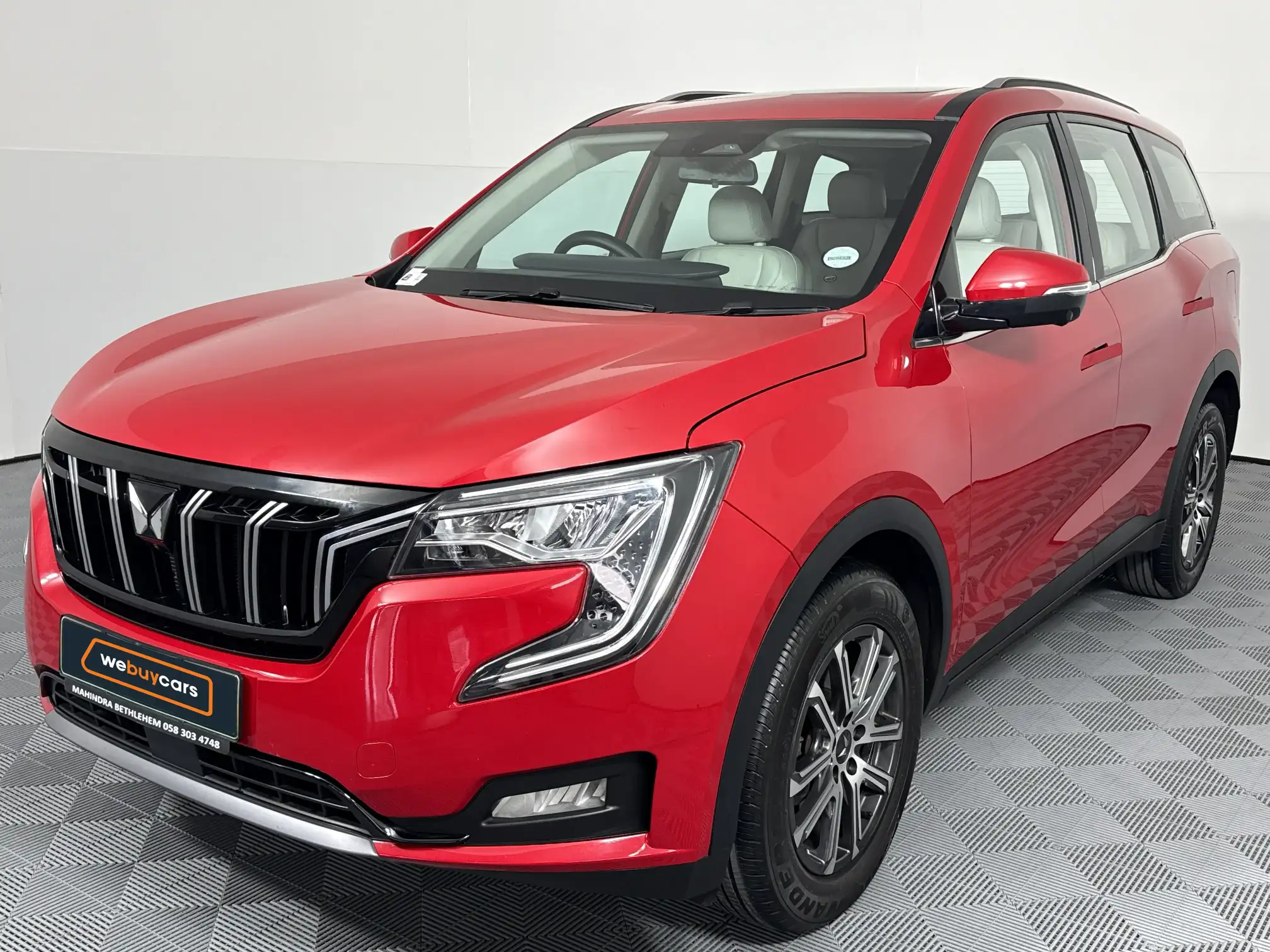 2025 Mahindra XUV 700