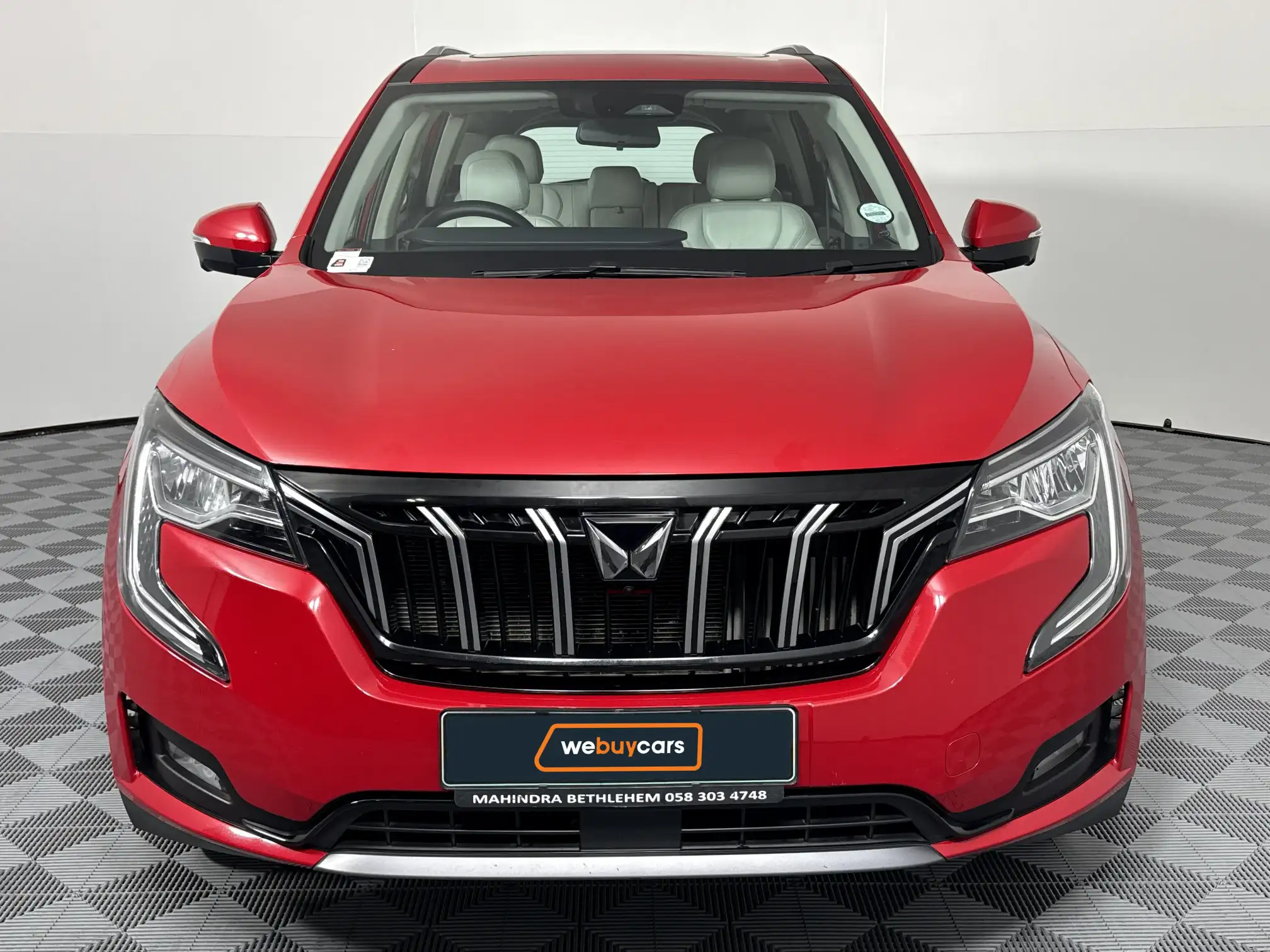 Mahindra XUV 700