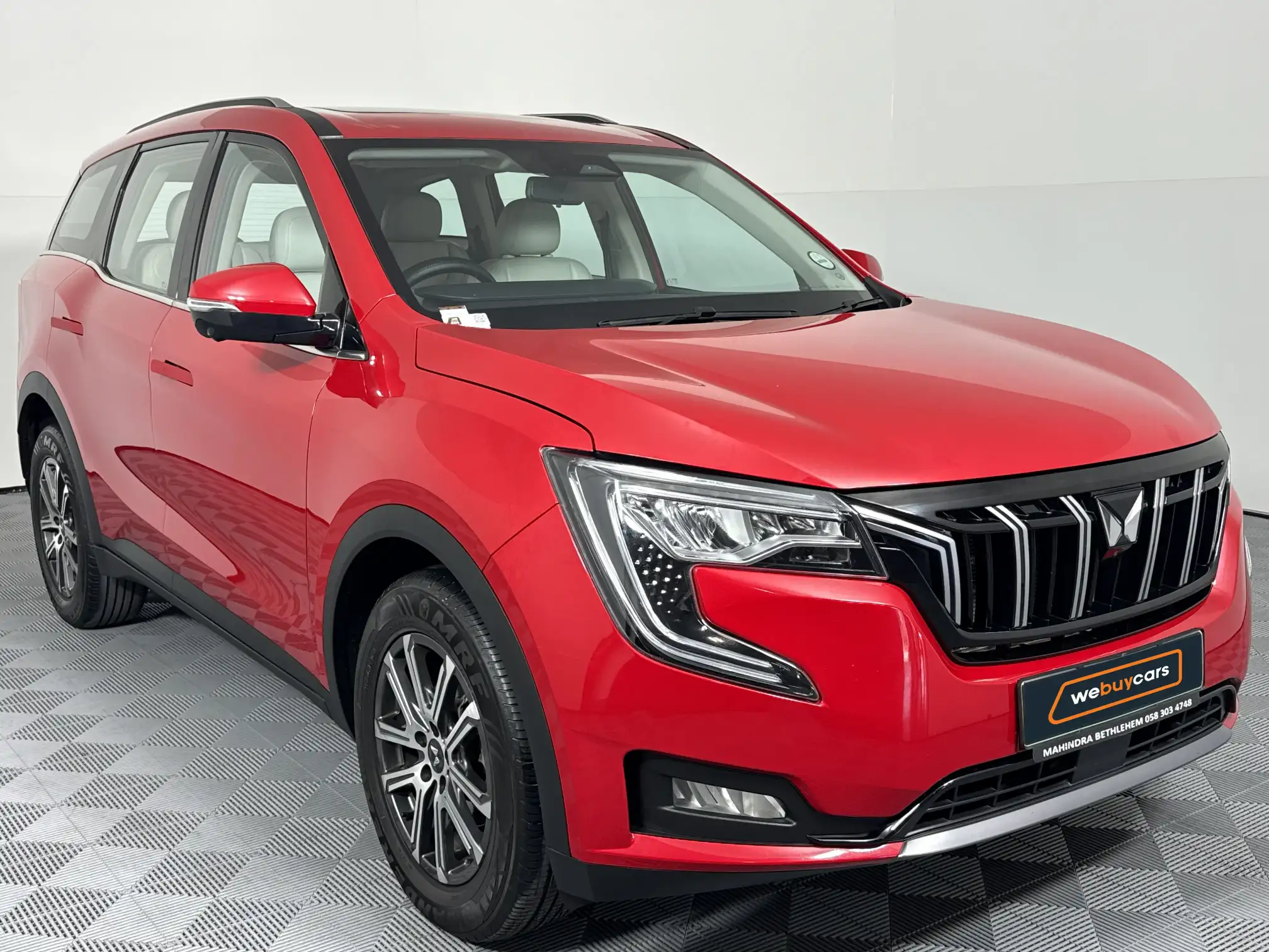 Mahindra XUV 700