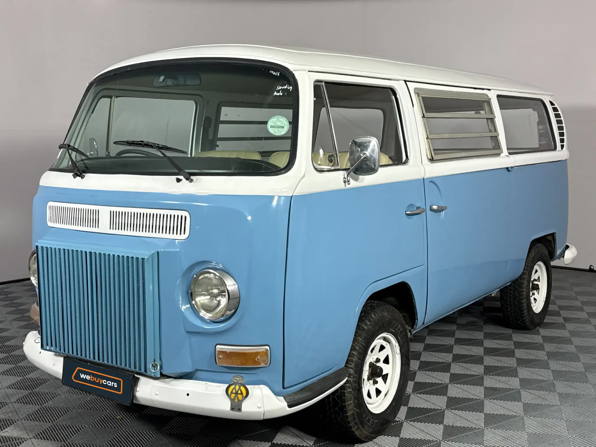 1982 Volkswagen Kombi AND Microbus