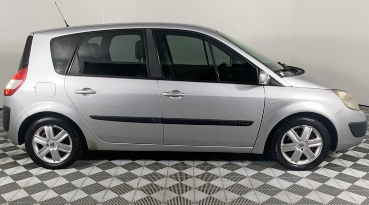 Carfind Renault Scenic I Phase II 1.6 Expression R36900