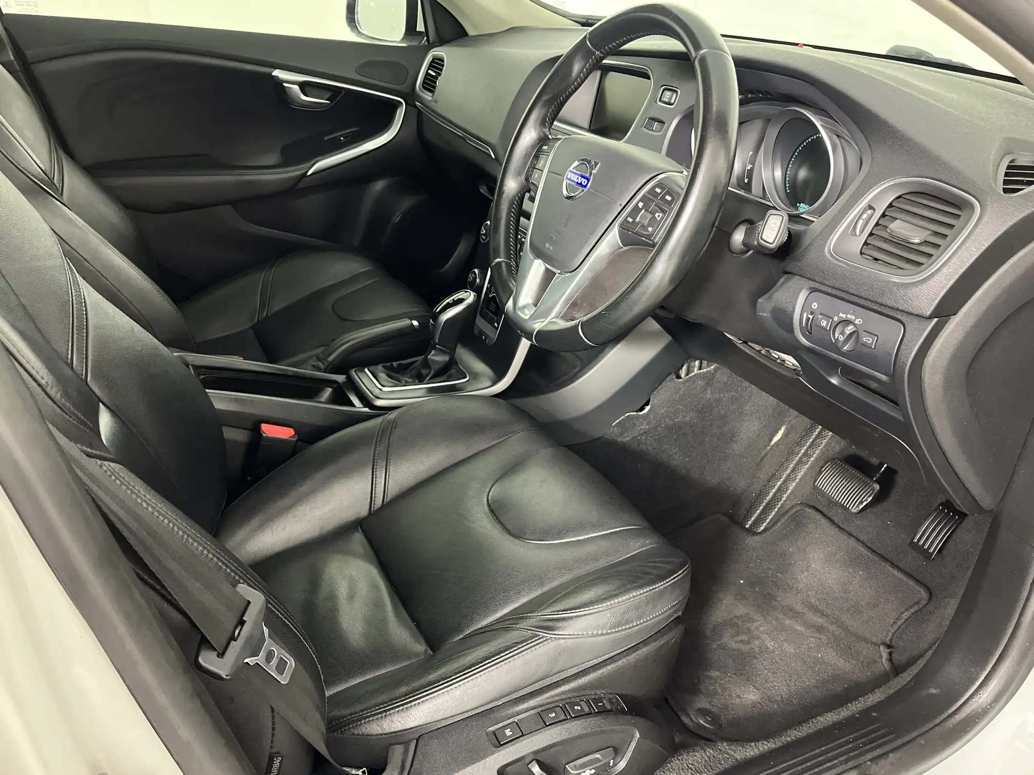 Volvo V40