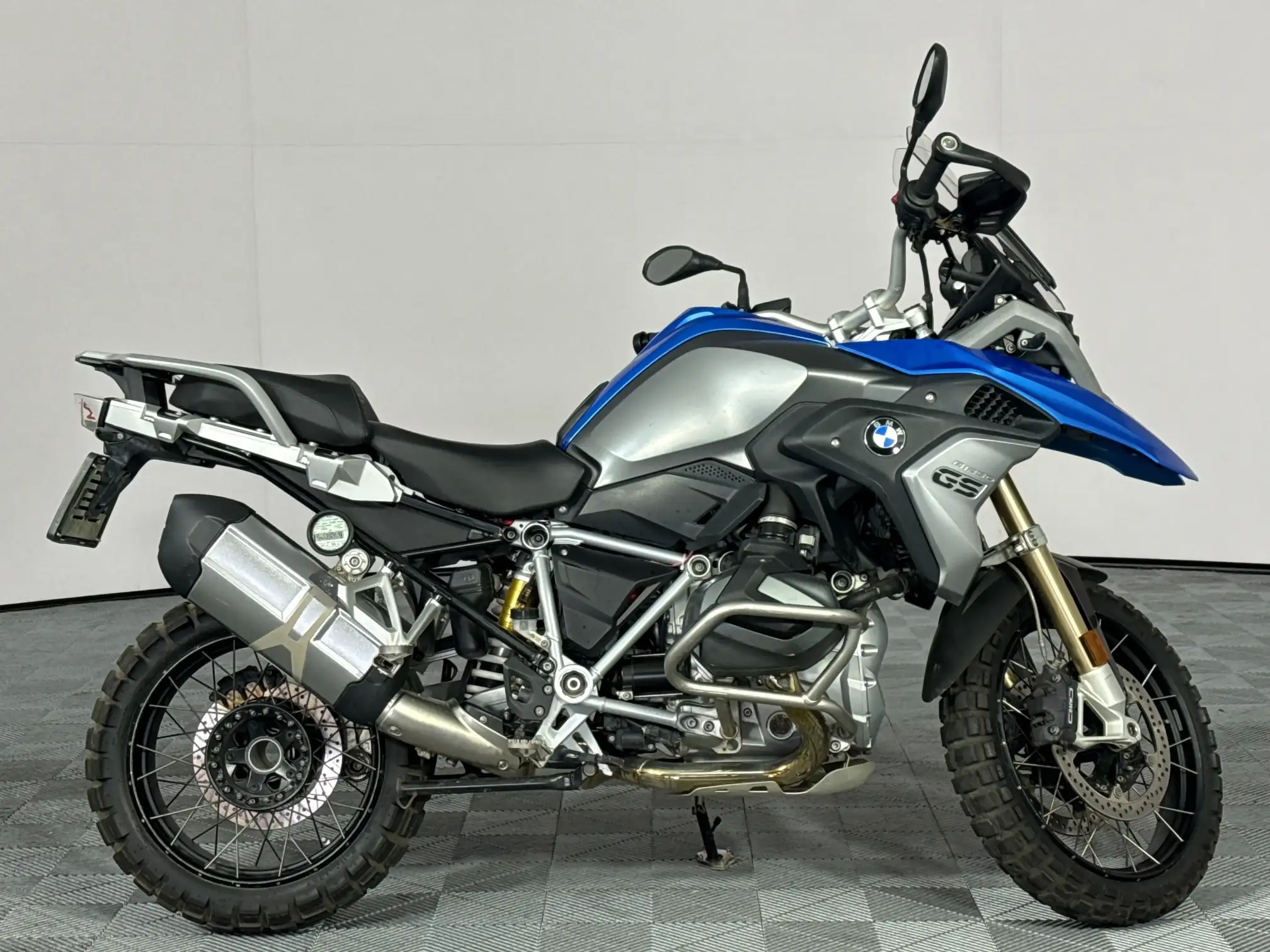 2021 BMW R Series