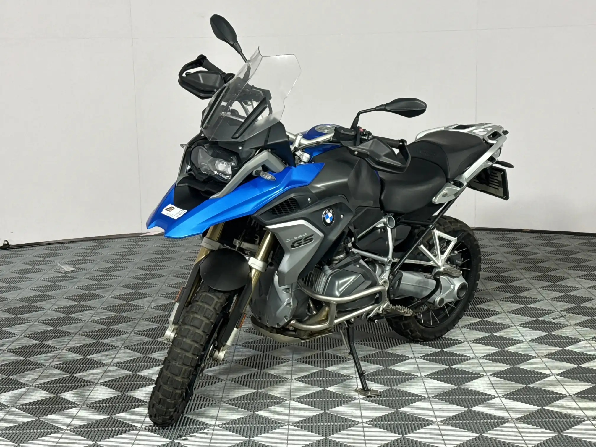 BMW R Series