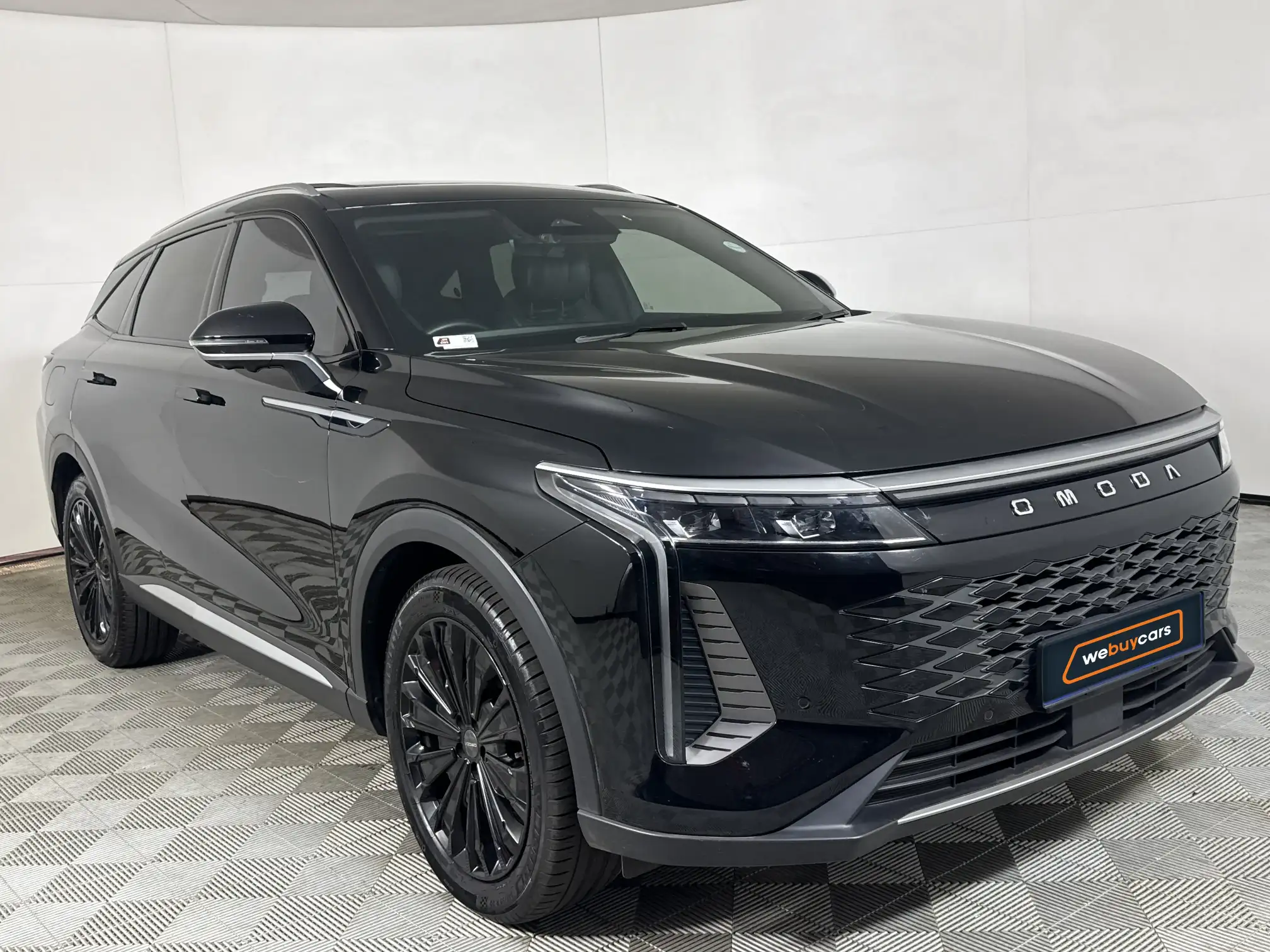 Omoda C9