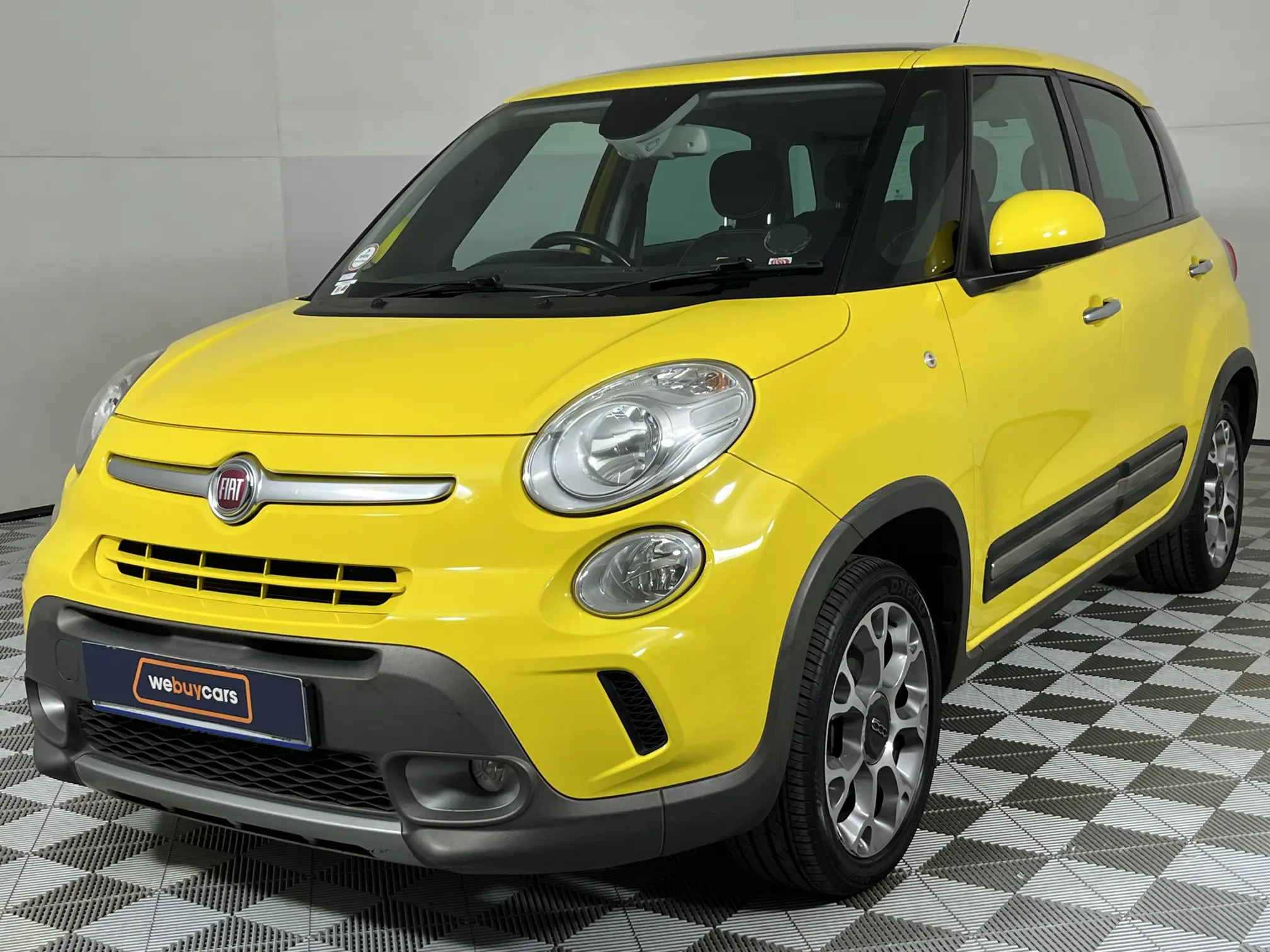 2015 Fiat 500 L 1.4 Tjet Trekking 5-Door