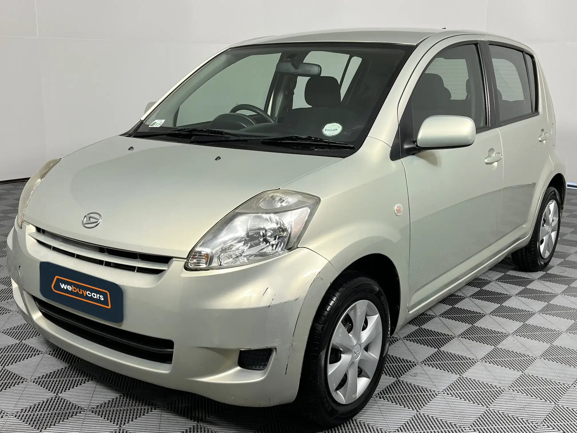 2009 Daihatsu Sirion