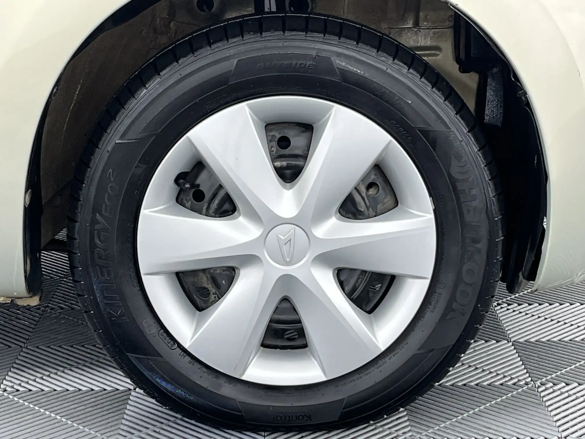 Daihatsu Sirion