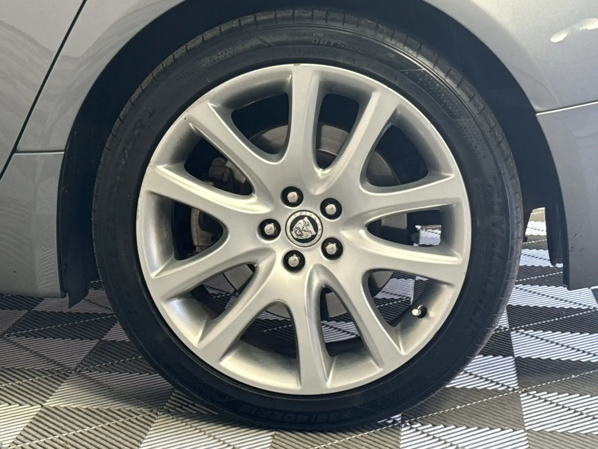 Jaguar XF