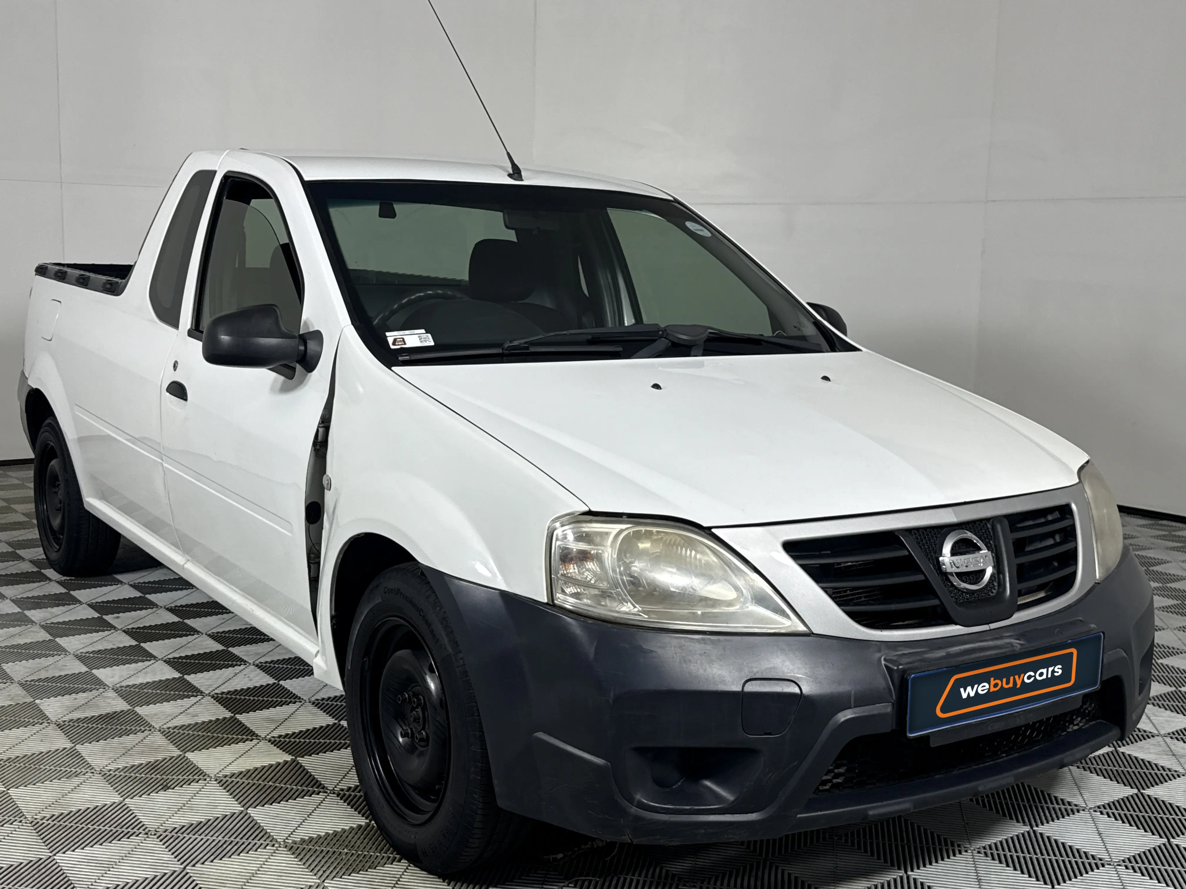 2019 Nissan NP200 1.6 A/C Safety Pack Pick Up Single Cab, photo 3